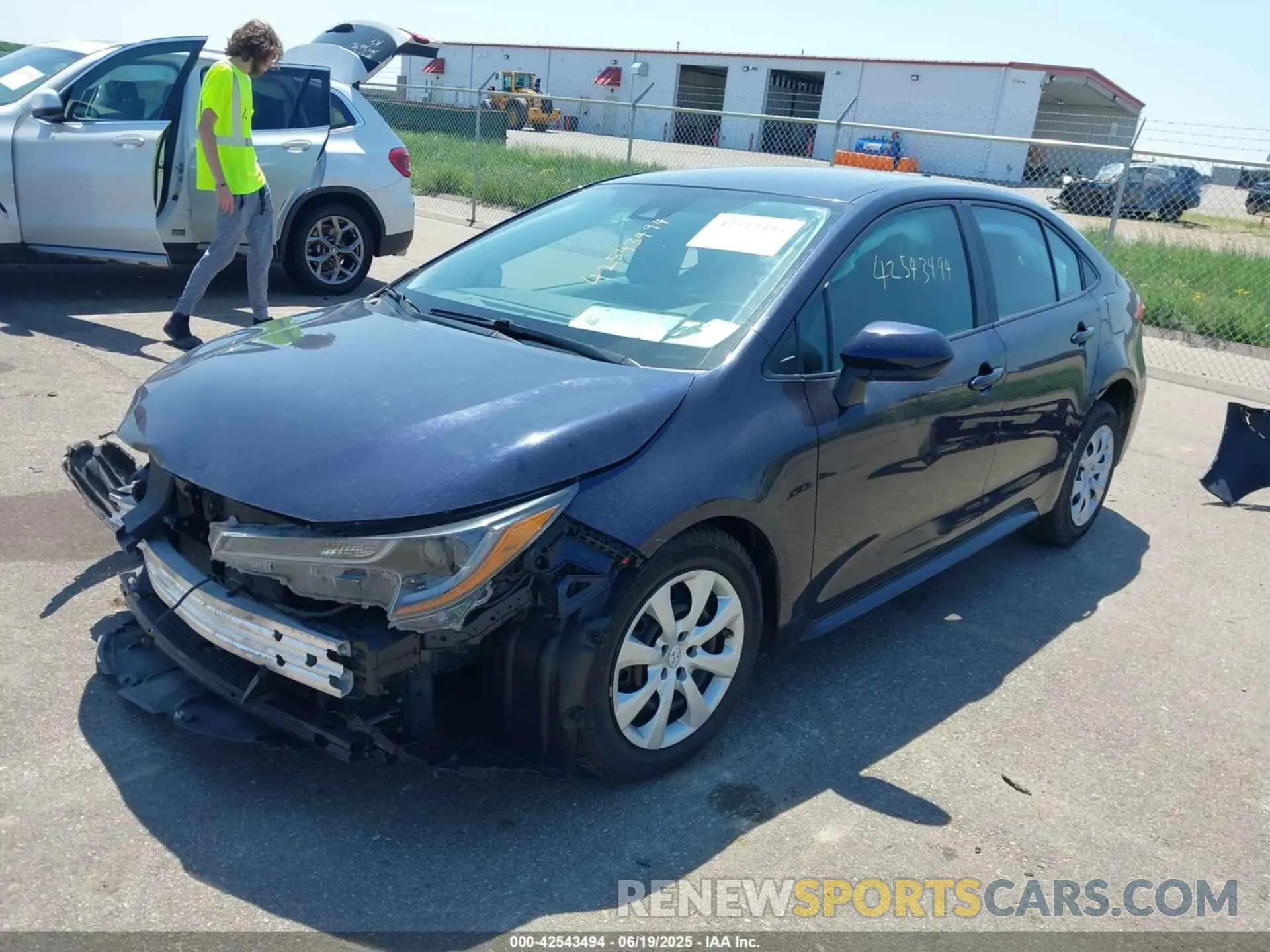 2 Photograph of a damaged car 5YFEPMAE1NP283718 TOYOTA COROLLA 2022