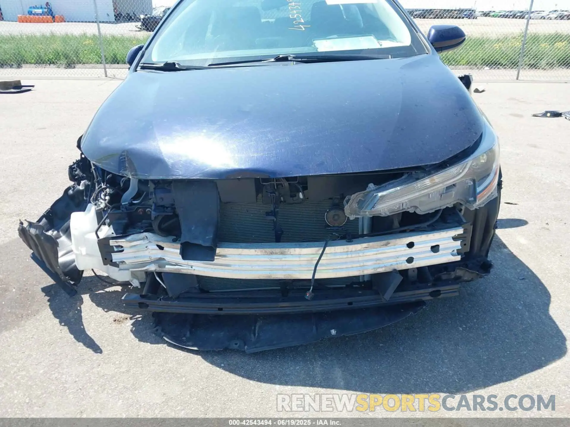 6 Photograph of a damaged car 5YFEPMAE1NP283718 TOYOTA COROLLA 2022