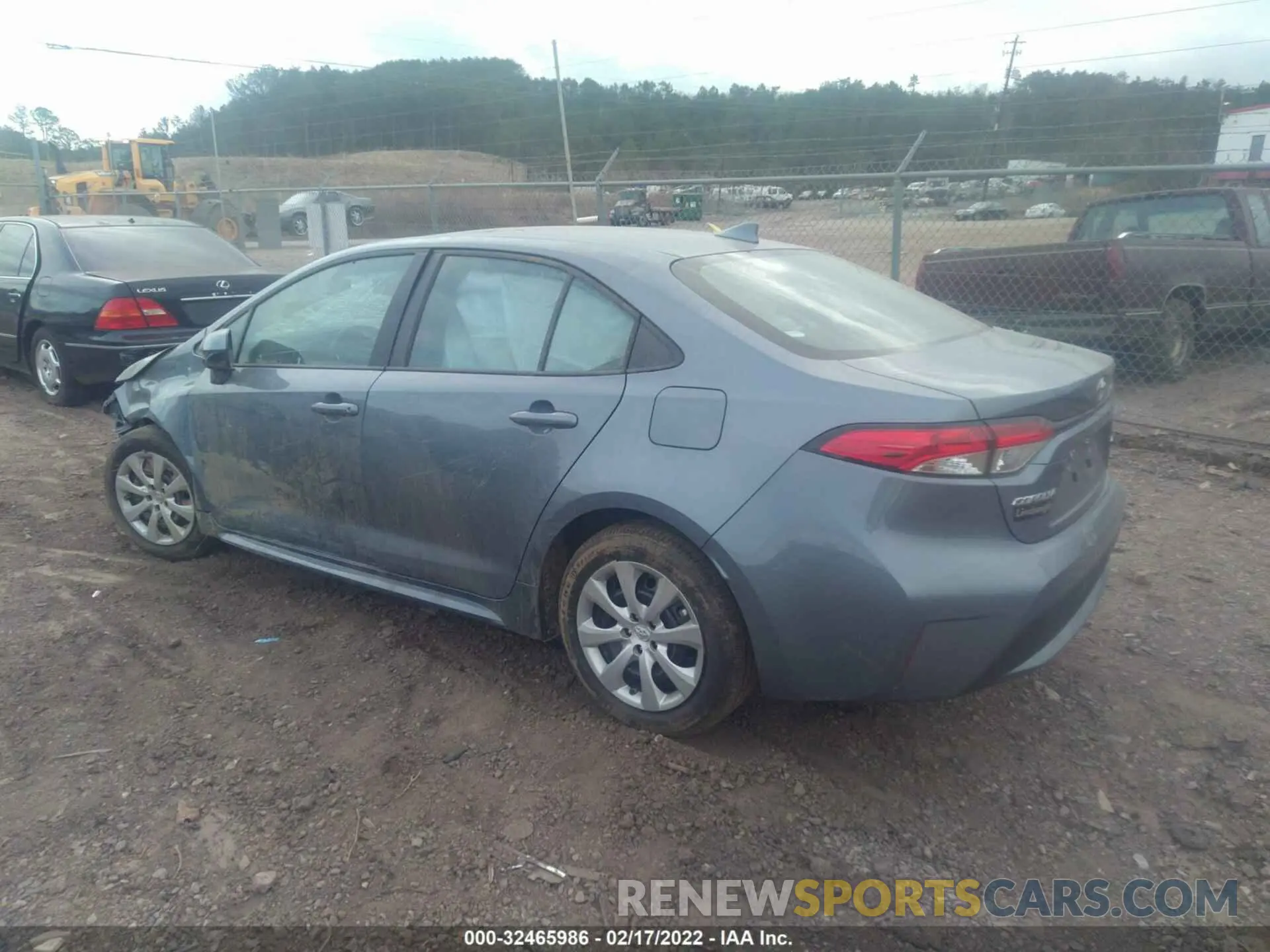 3 Photograph of a damaged car 5YFEPMAE1NP301151 TOYOTA COROLLA 2022