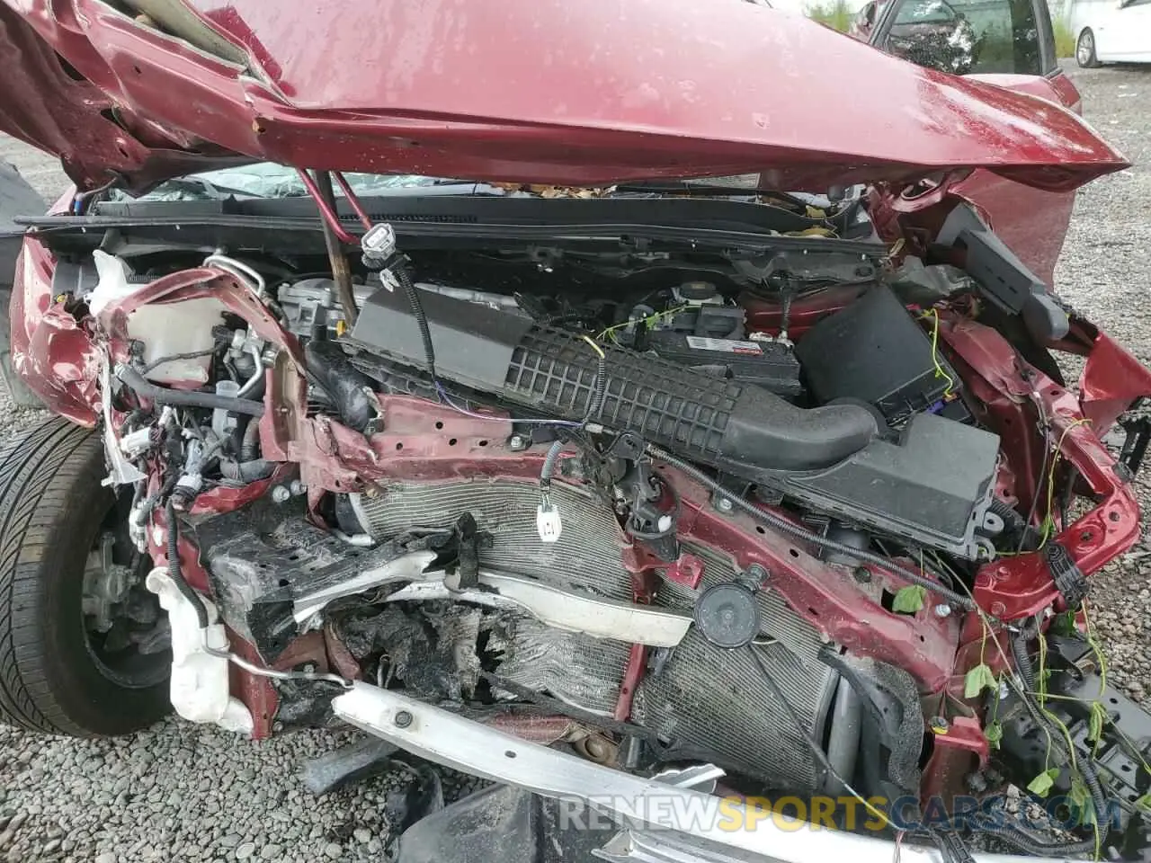 11 Photograph of a damaged car 5YFEPMAE1NP324669 TOYOTA COROLLA 2022