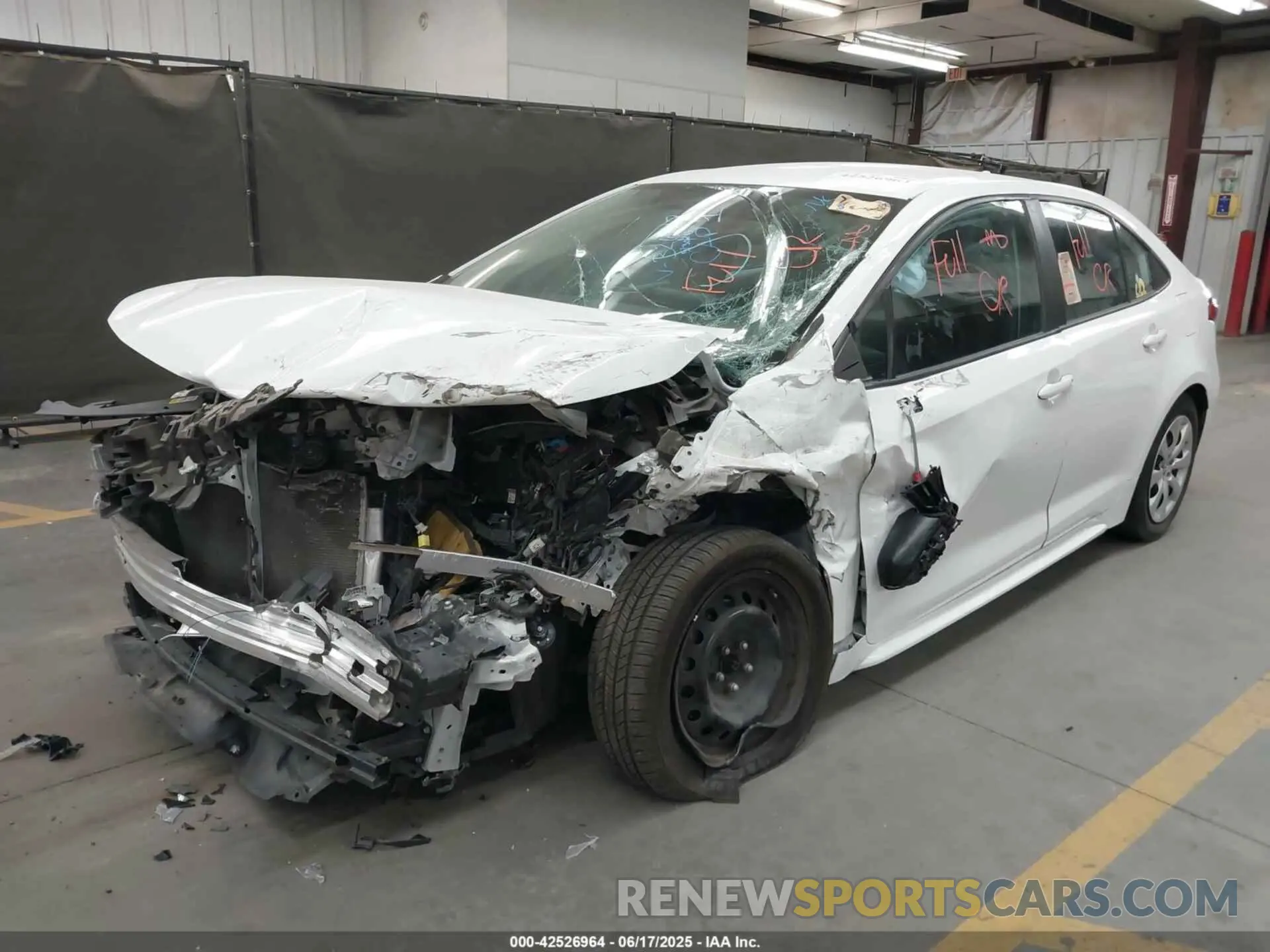 2 Photograph of a damaged car 5YFEPMAE1NP326017 TOYOTA COROLLA 2022
