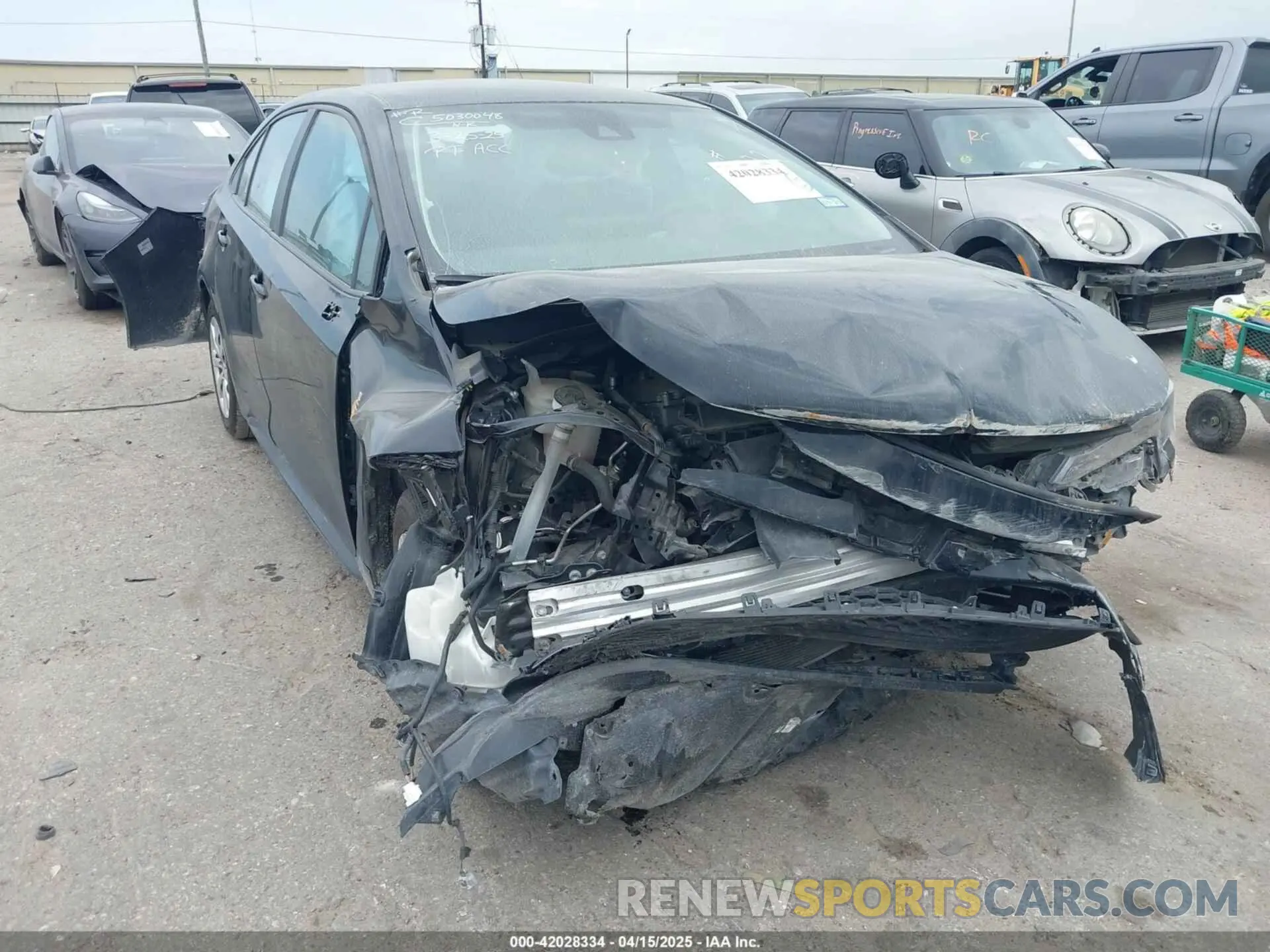1 Фотография поврежденного автомобиля 5YFEPMAE1NP331332 TOYOTA COROLLA 2022