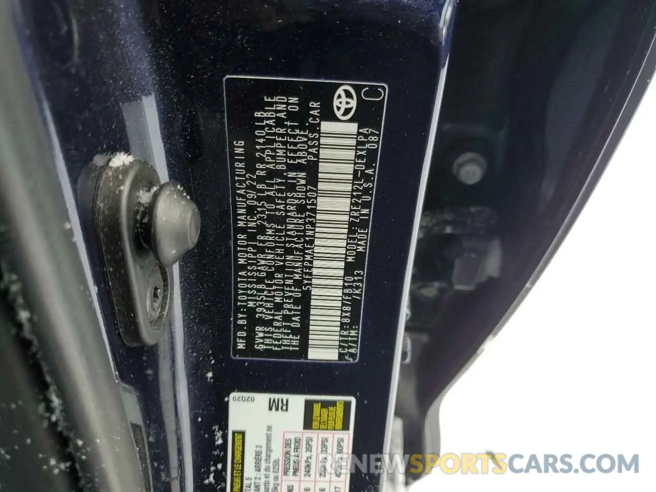 12 Photograph of a damaged car 5YFEPMAE1NP371507 TOYOTA COROLLA 2022