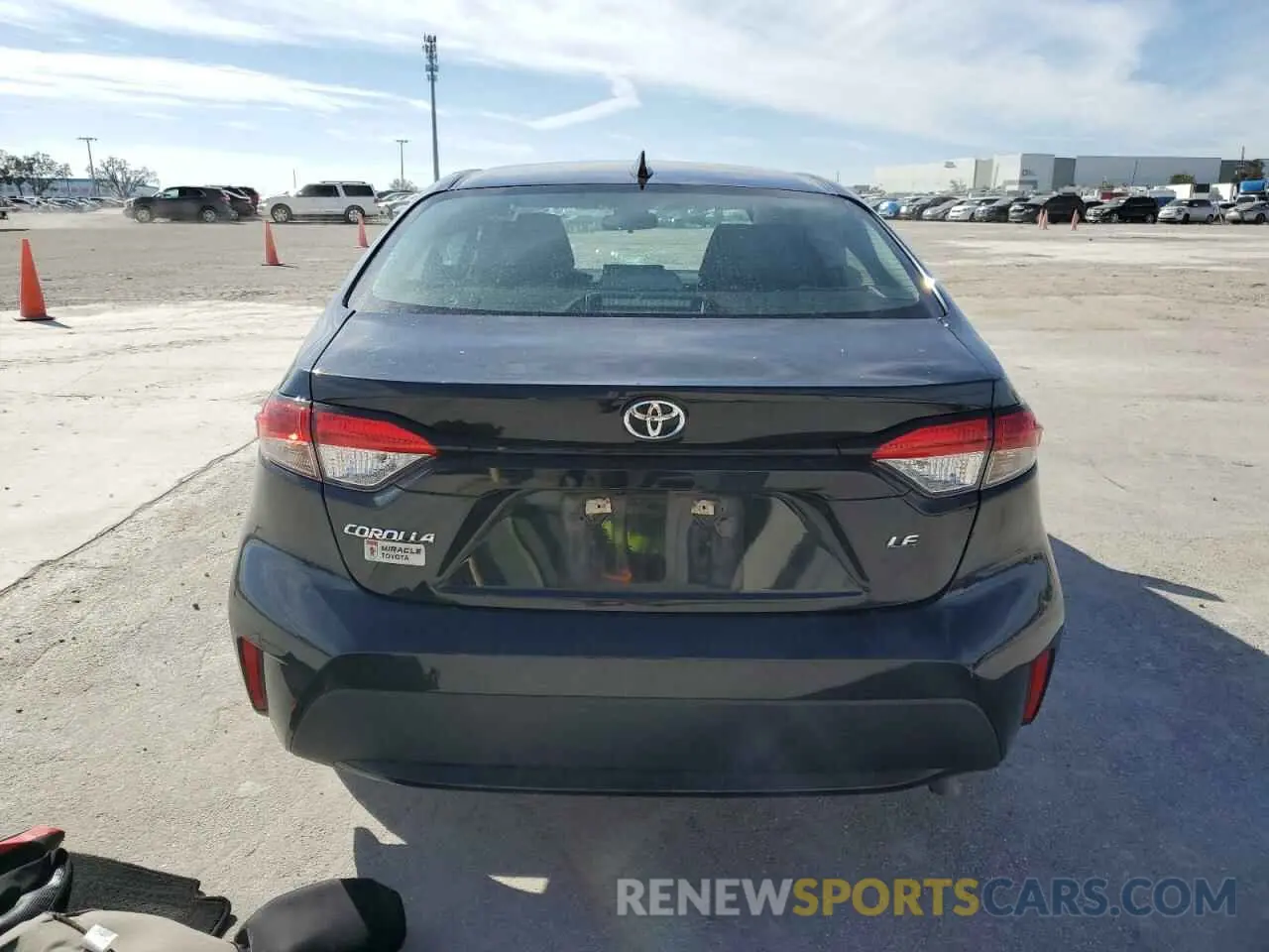 6 Photograph of a damaged car 5YFEPMAE1NP373807 TOYOTA COROLLA 2022