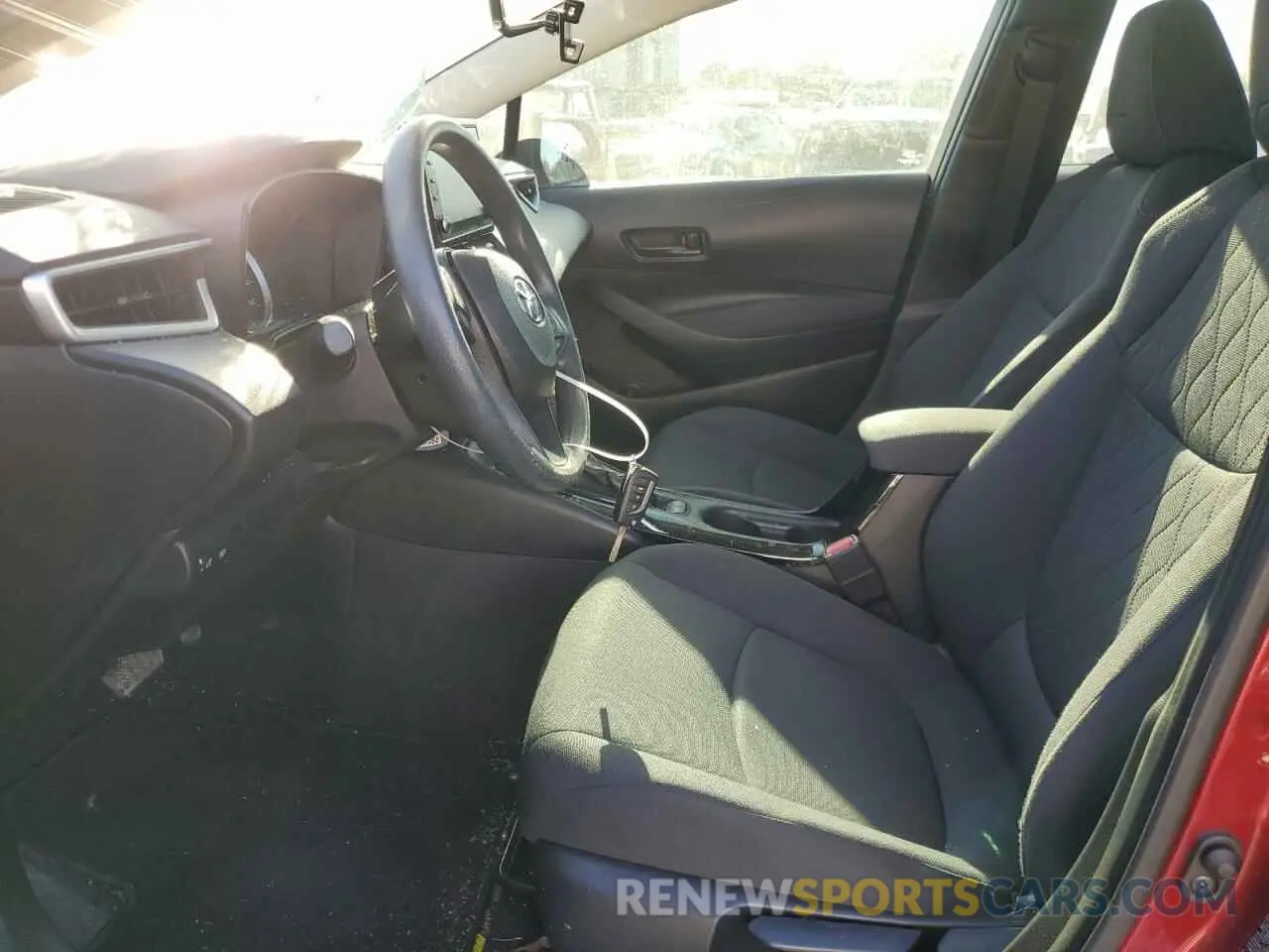 7 Photograph of a damaged car 5YFEPMAE1NP385021 TOYOTA COROLLA 2022
