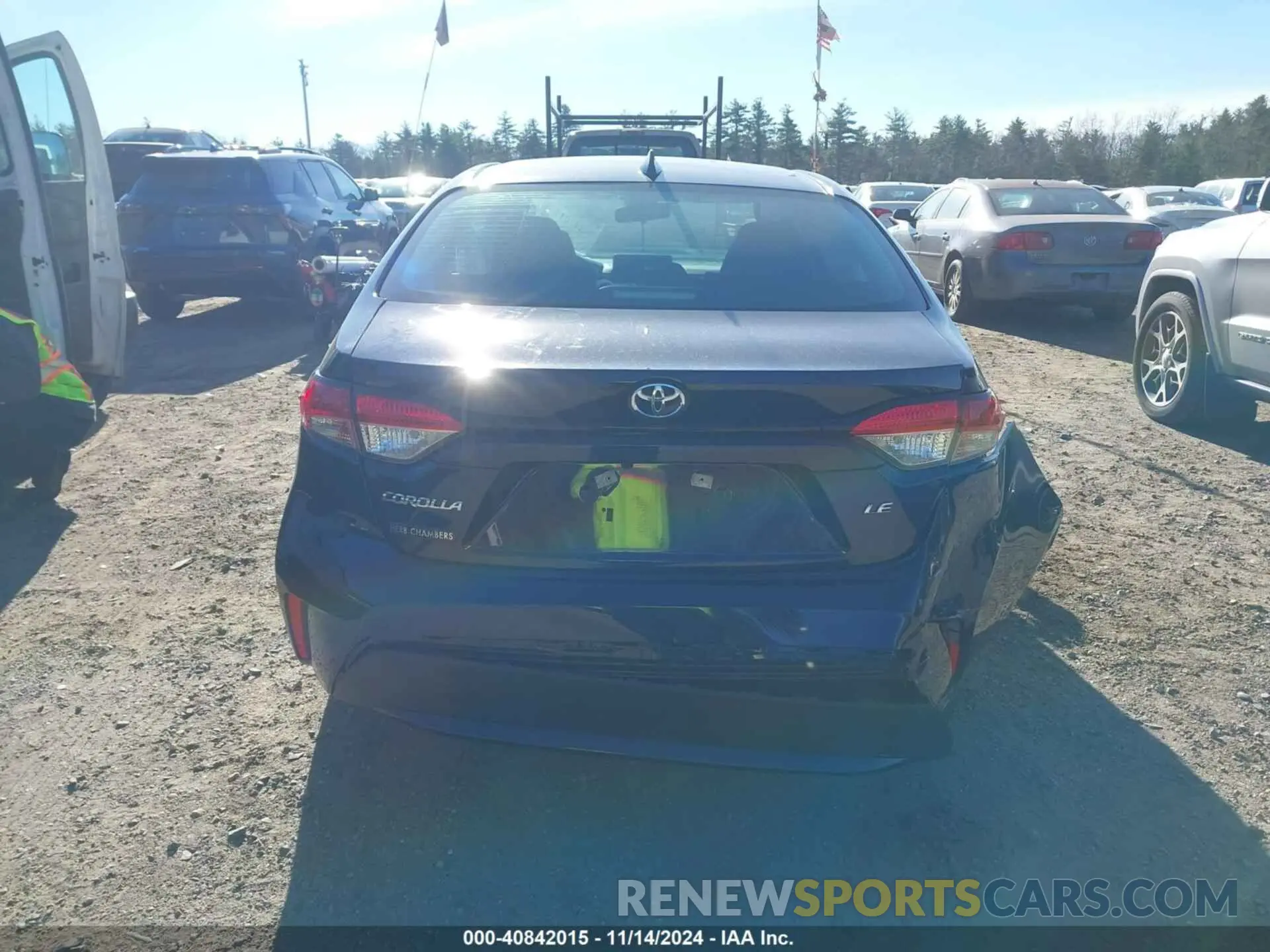 16 Photograph of a damaged car 5YFEPMAE1NP388503 TOYOTA COROLLA 2022