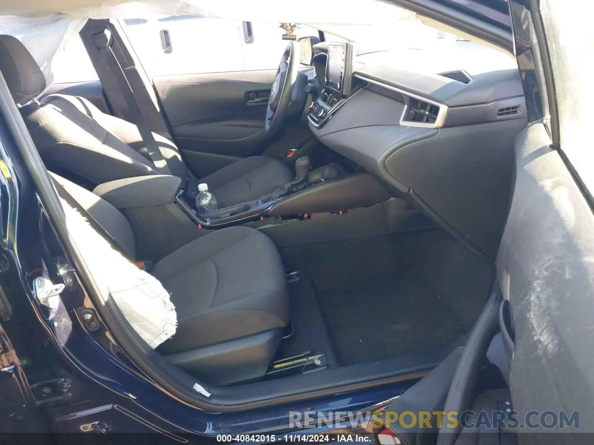 5 Photograph of a damaged car 5YFEPMAE1NP388503 TOYOTA COROLLA 2022