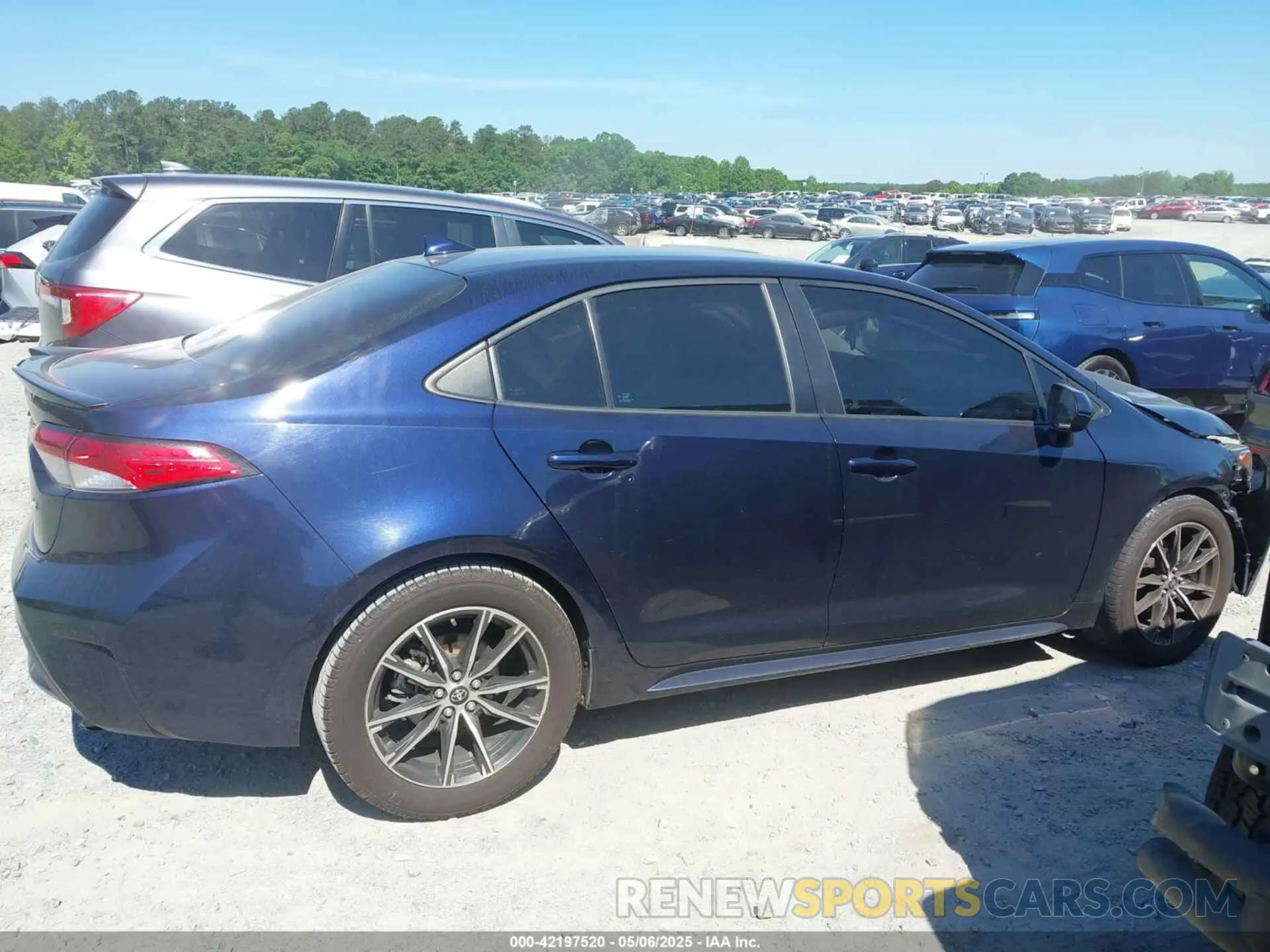 12 Photograph of a damaged car 5YFEPMAE2NP287552 TOYOTA COROLLA 2022