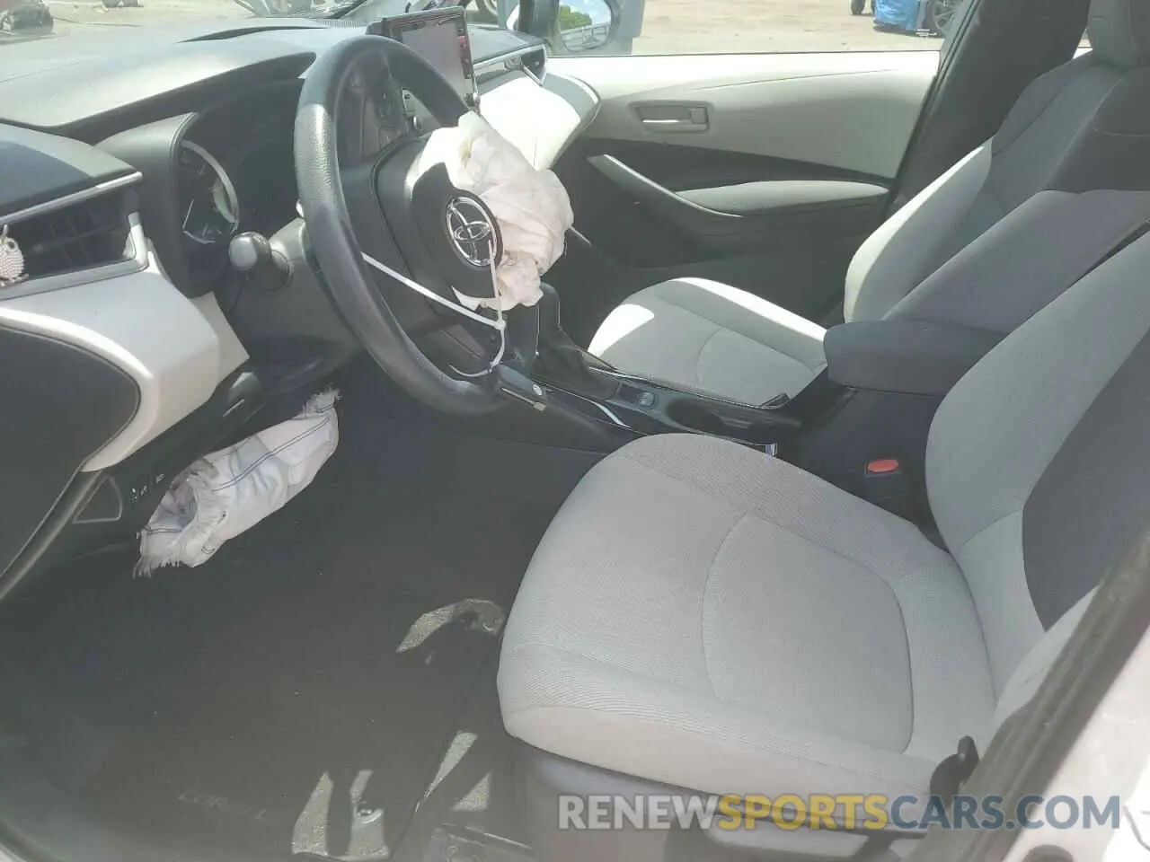 7 Photograph of a damaged car 5YFEPMAE2NP307928 TOYOTA COROLLA 2022