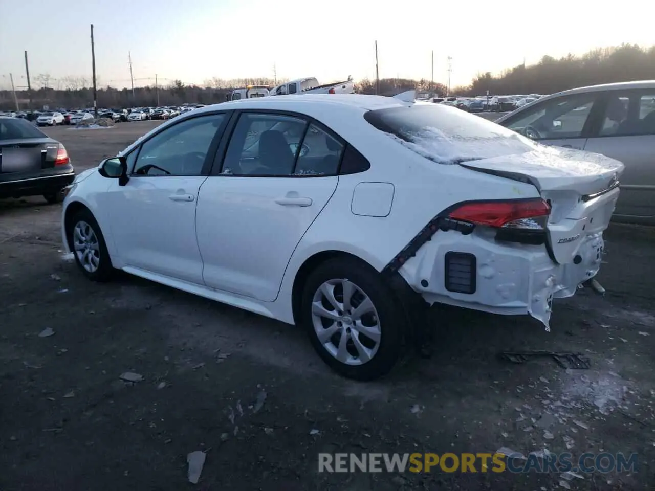 2 Photograph of a damaged car 5YFEPMAE2NP333560 TOYOTA COROLLA 2022