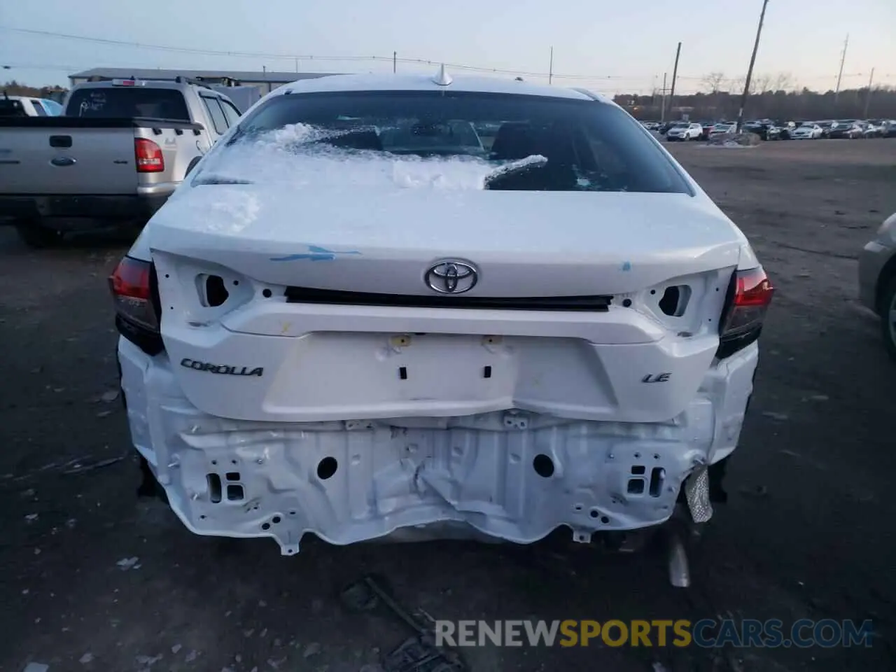 6 Photograph of a damaged car 5YFEPMAE2NP333560 TOYOTA COROLLA 2022