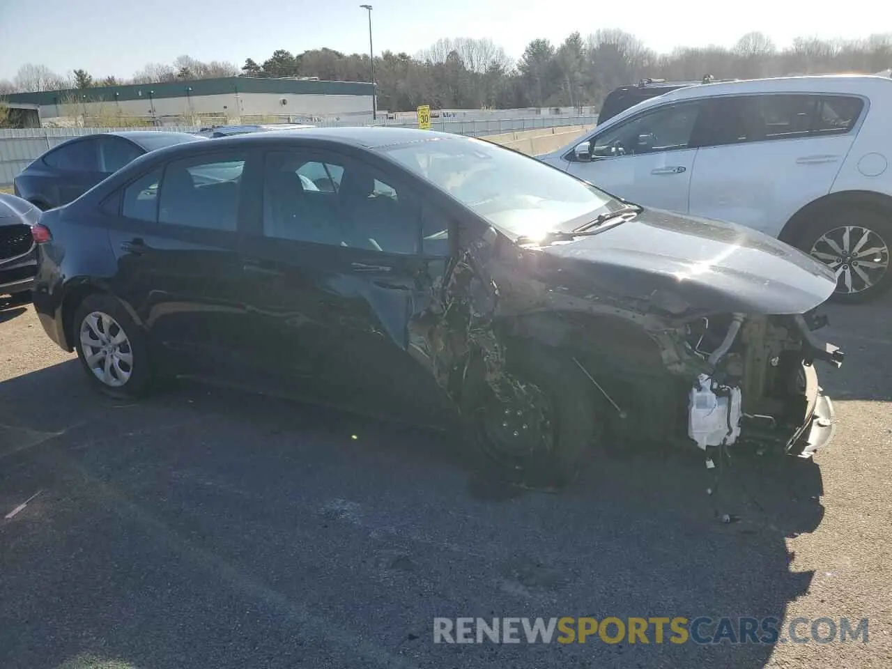 4 Photograph of a damaged car 5YFEPMAE2NP341092 TOYOTA COROLLA 2022