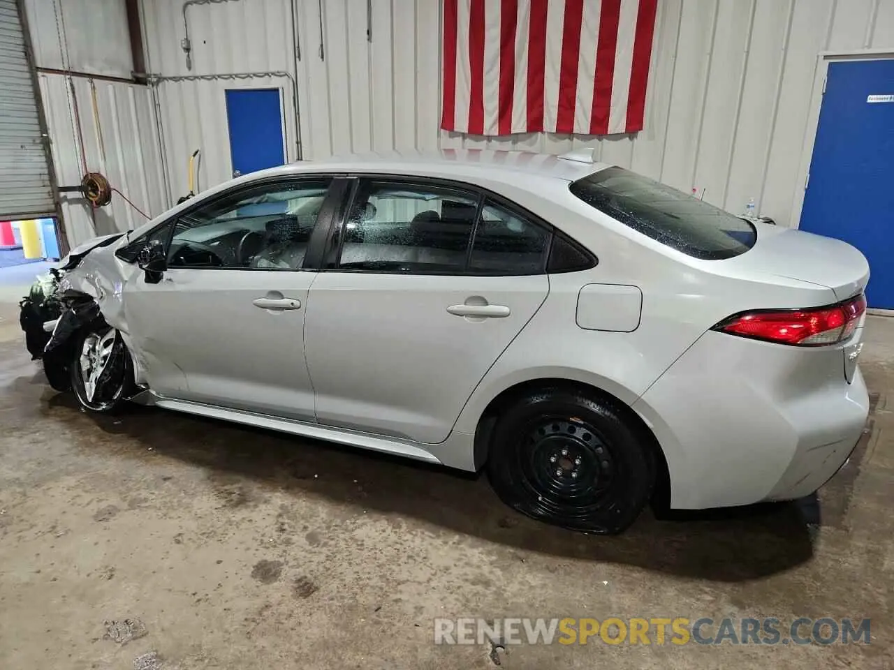 2 Photograph of a damaged car 5YFEPMAE2NP341917 TOYOTA COROLLA 2022