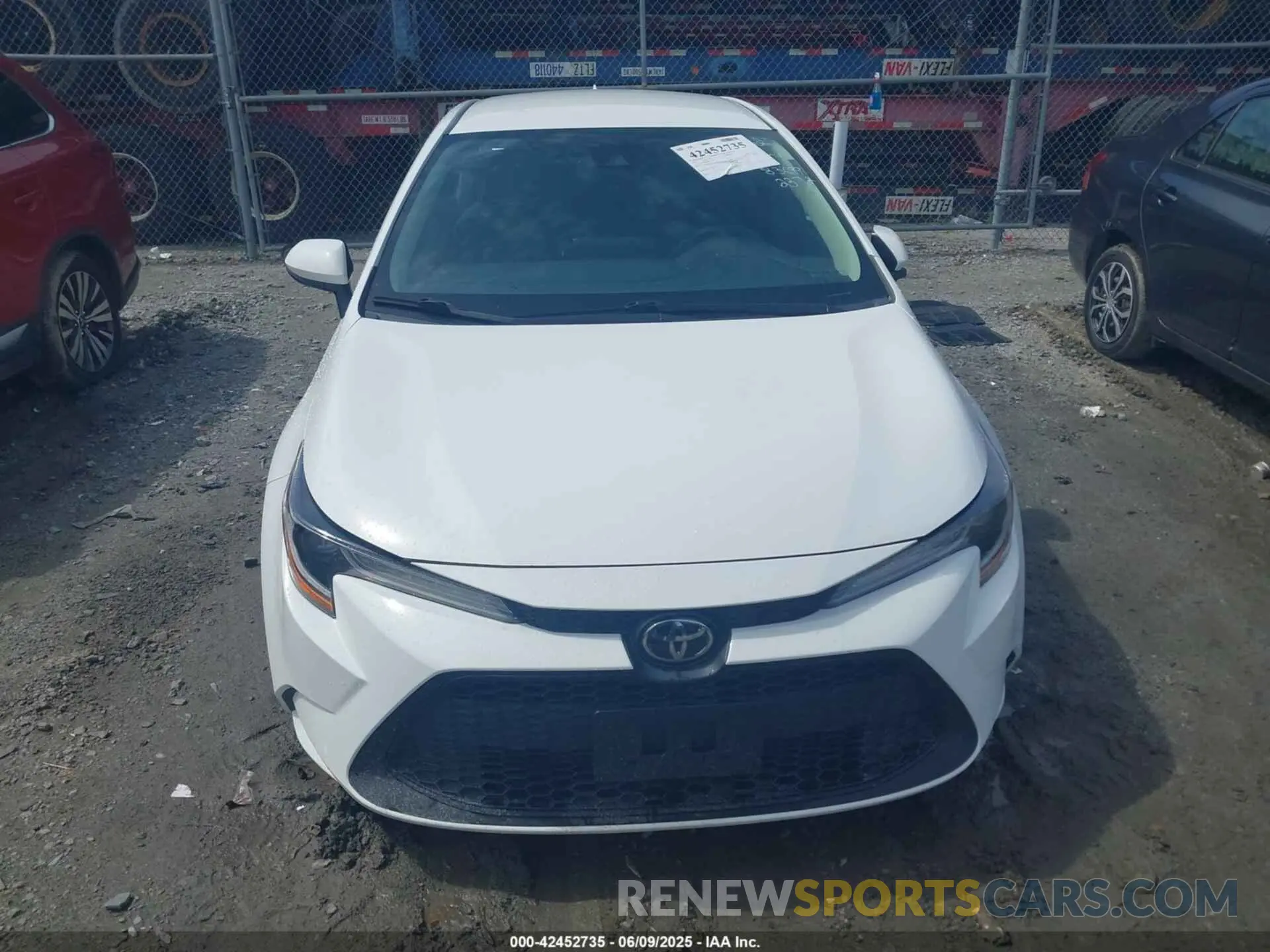 12 Photograph of a damaged car 5YFEPMAE2NP342372 TOYOTA COROLLA 2022