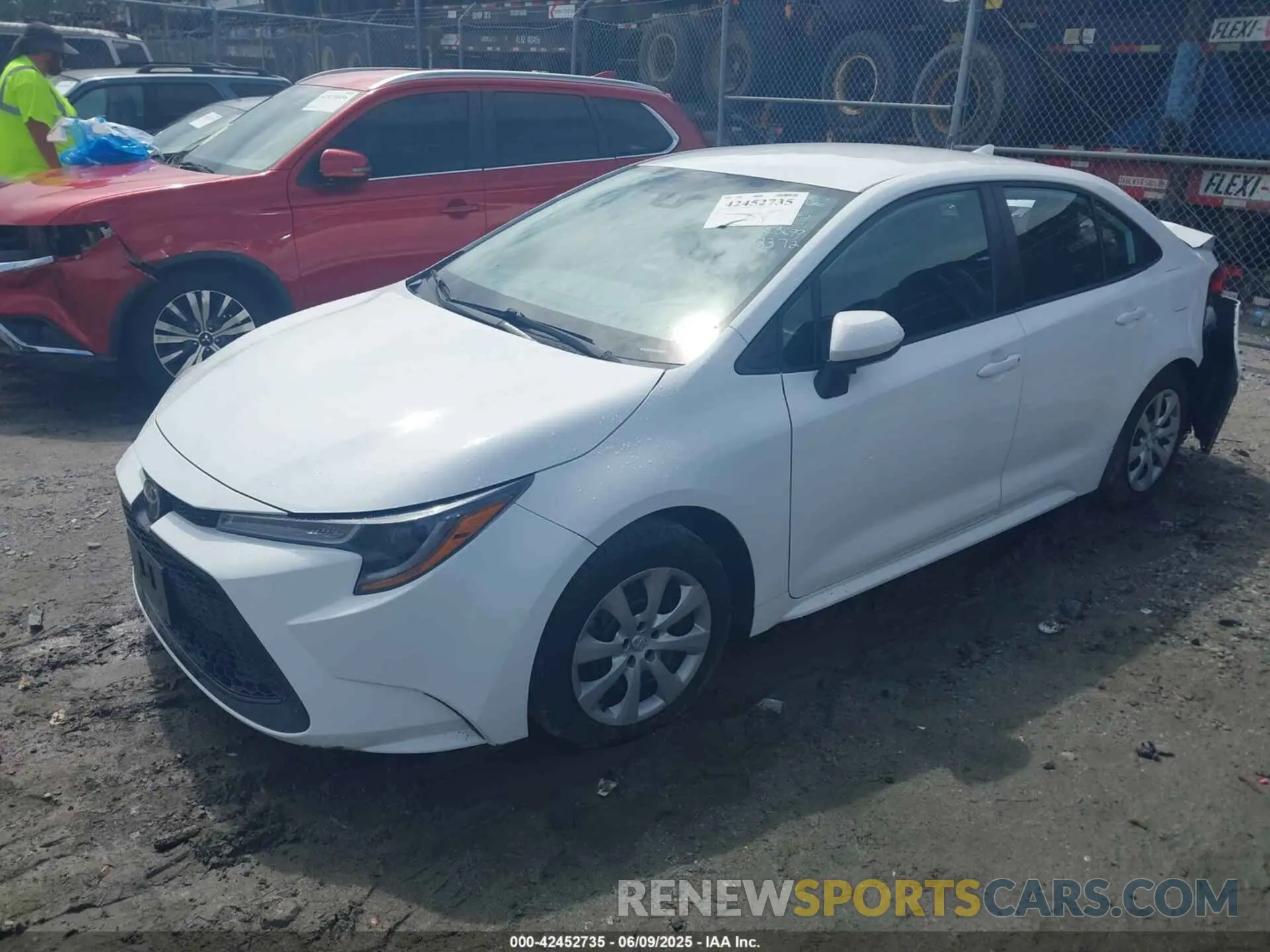 2 Photograph of a damaged car 5YFEPMAE2NP342372 TOYOTA COROLLA 2022