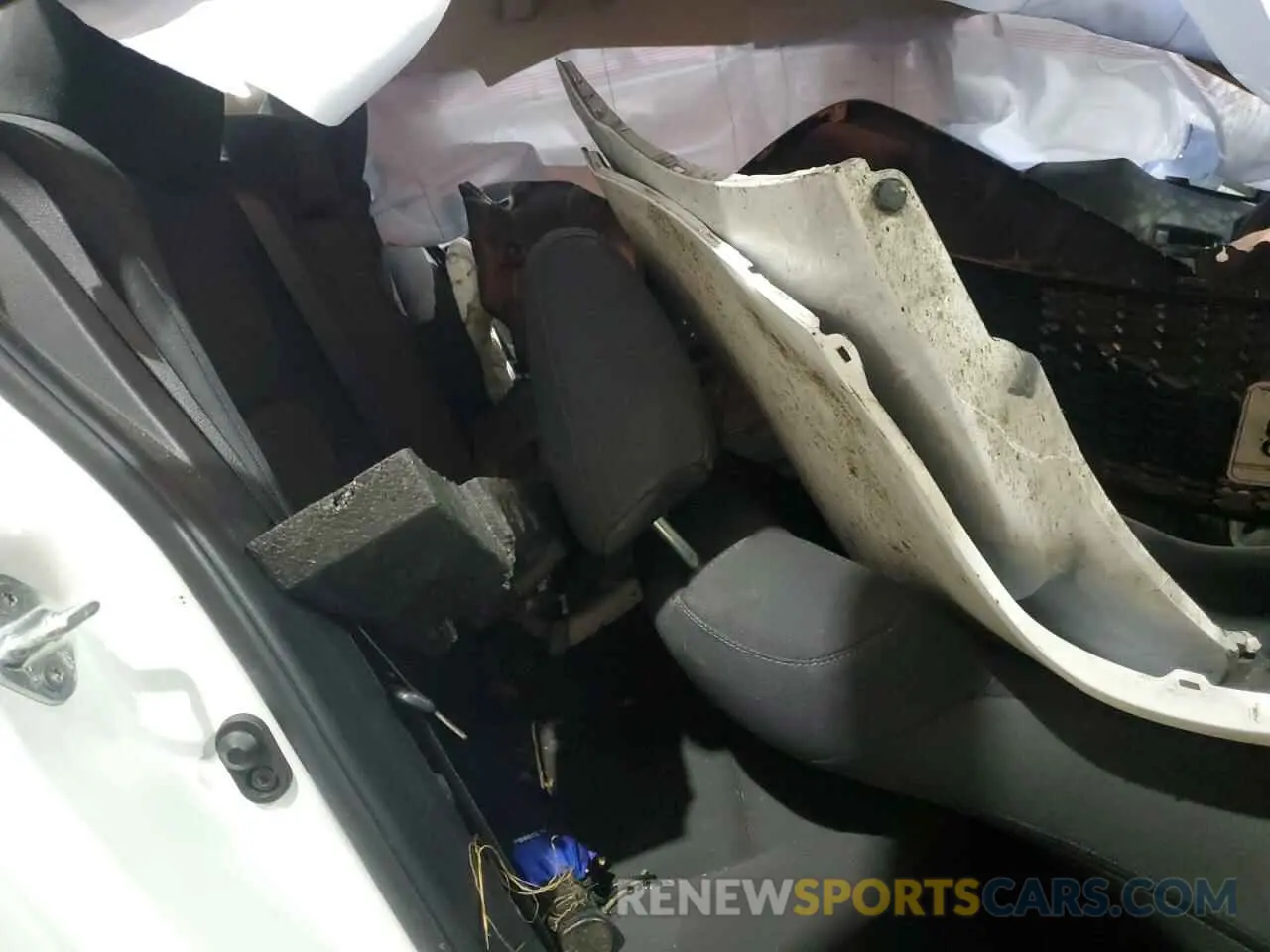 10 Photograph of a damaged car 5YFEPMAE2NP344509 TOYOTA COROLLA 2022