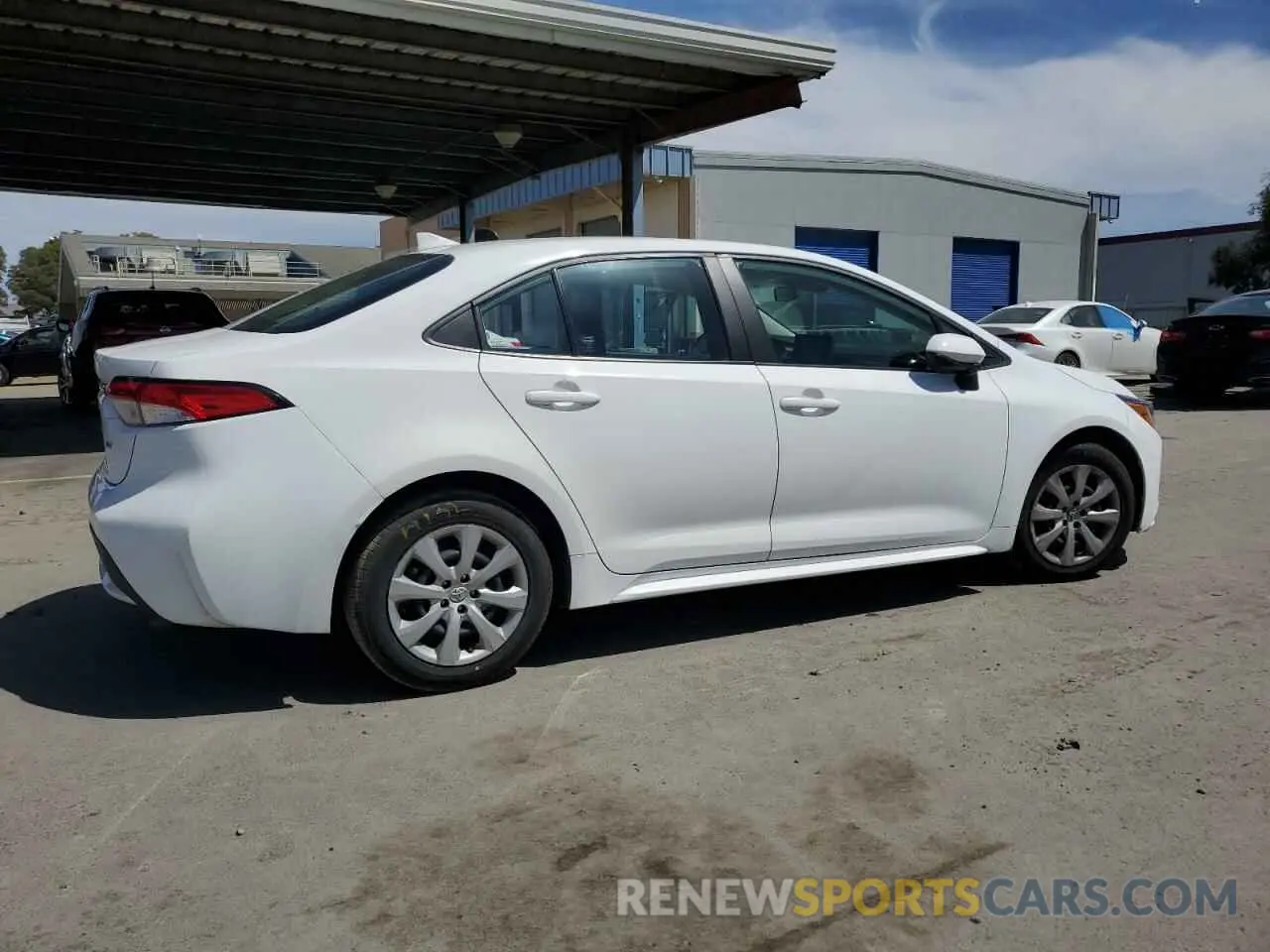 3 Photograph of a damaged car 5YFEPMAE2NP349306 TOYOTA COROLLA 2022