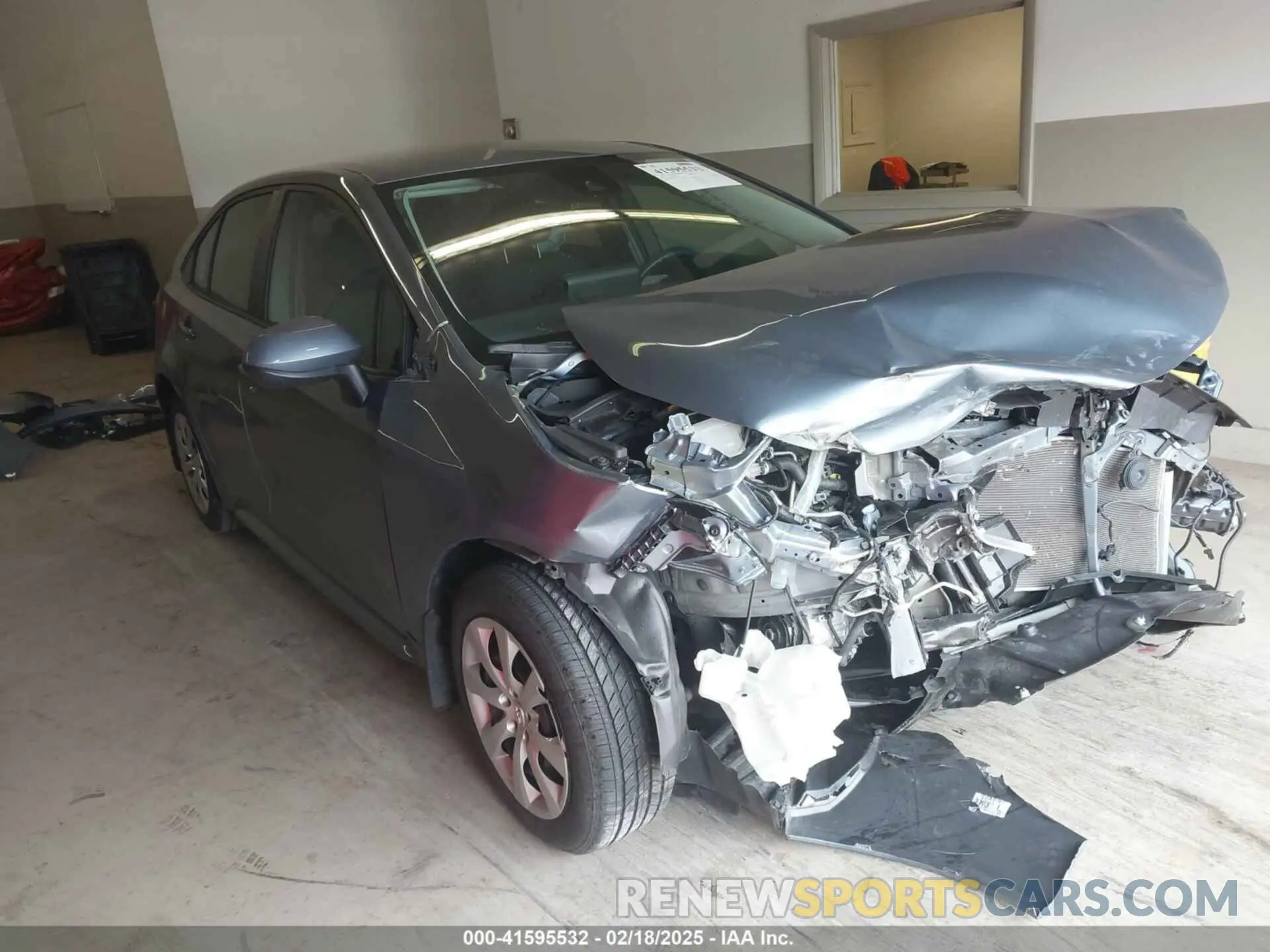 1 Фотография поврежденного автомобиля 5YFEPMAE2NP383911 TOYOTA COROLLA 2022