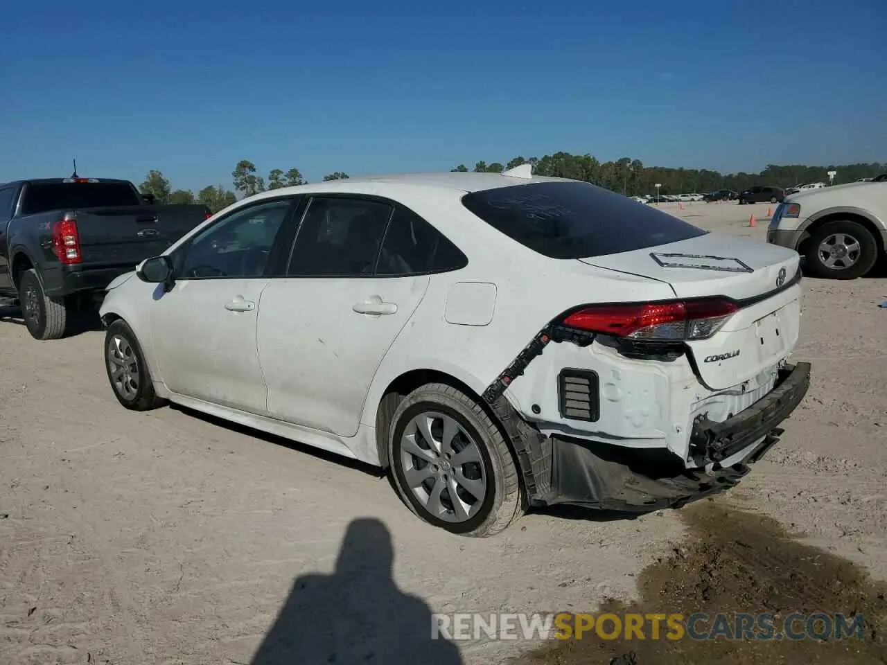 2 Фотография поврежденного автомобиля 5YFEPMAE3NP272901 TOYOTA COROLLA 2022
