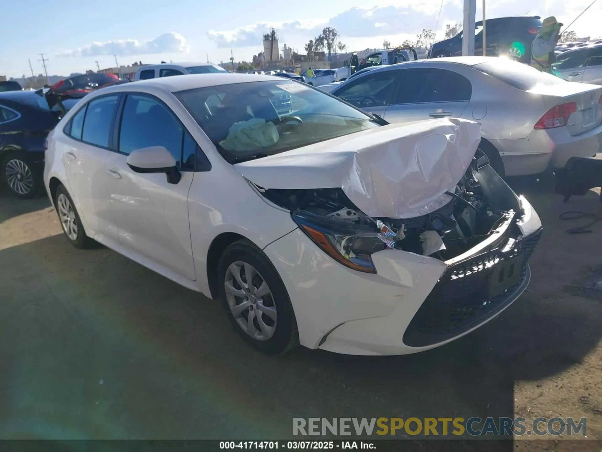 1 Фотография поврежденного автомобиля 5YFEPMAE3NP276964 TOYOTA COROLLA 2022
