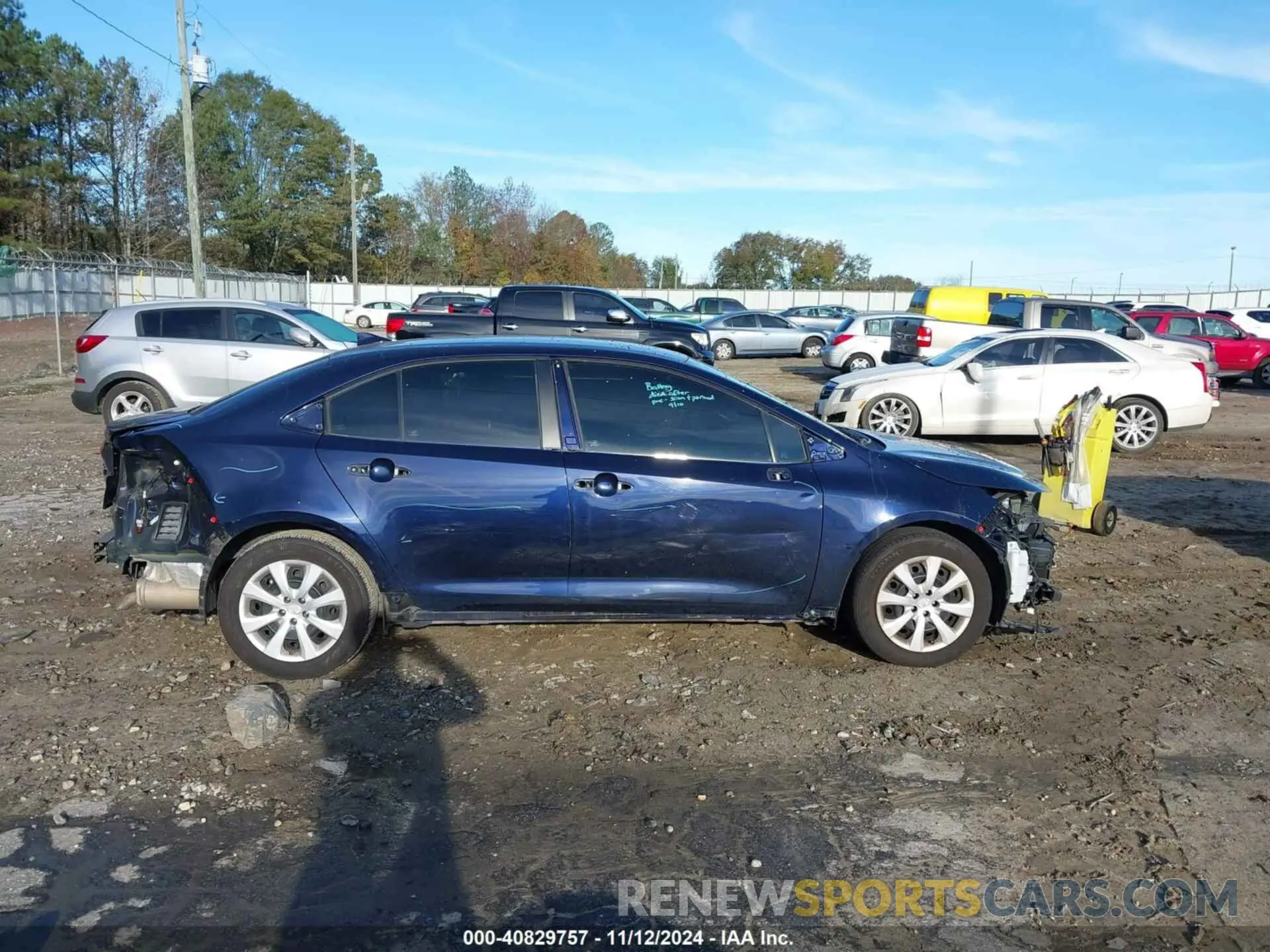 14 Photograph of a damaged car 5YFEPMAE3NP279136 TOYOTA COROLLA 2022