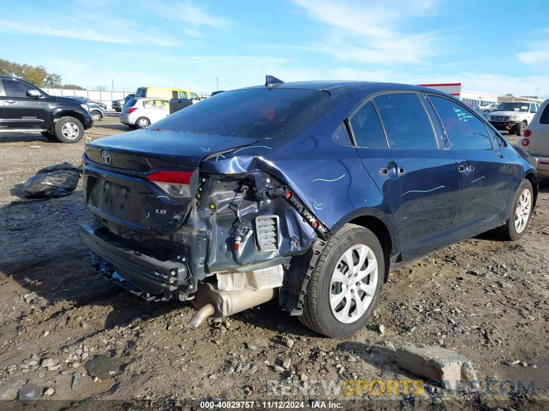 6 Photograph of a damaged car 5YFEPMAE3NP279136 TOYOTA COROLLA 2022