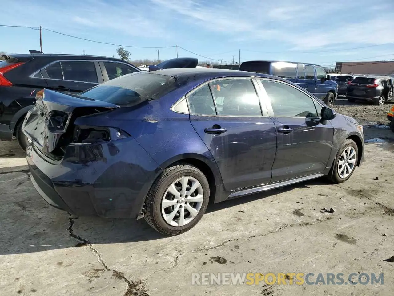 3 Photograph of a damaged car 5YFEPMAE3NP289519 TOYOTA COROLLA 2022