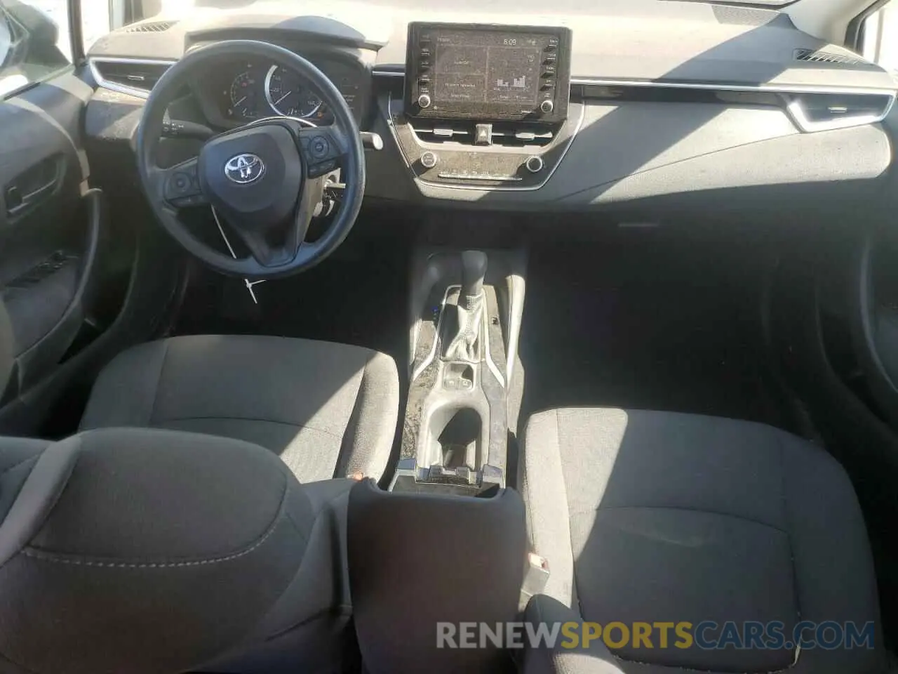 8 Photograph of a damaged car 5YFEPMAE3NP299001 TOYOTA COROLLA 2022