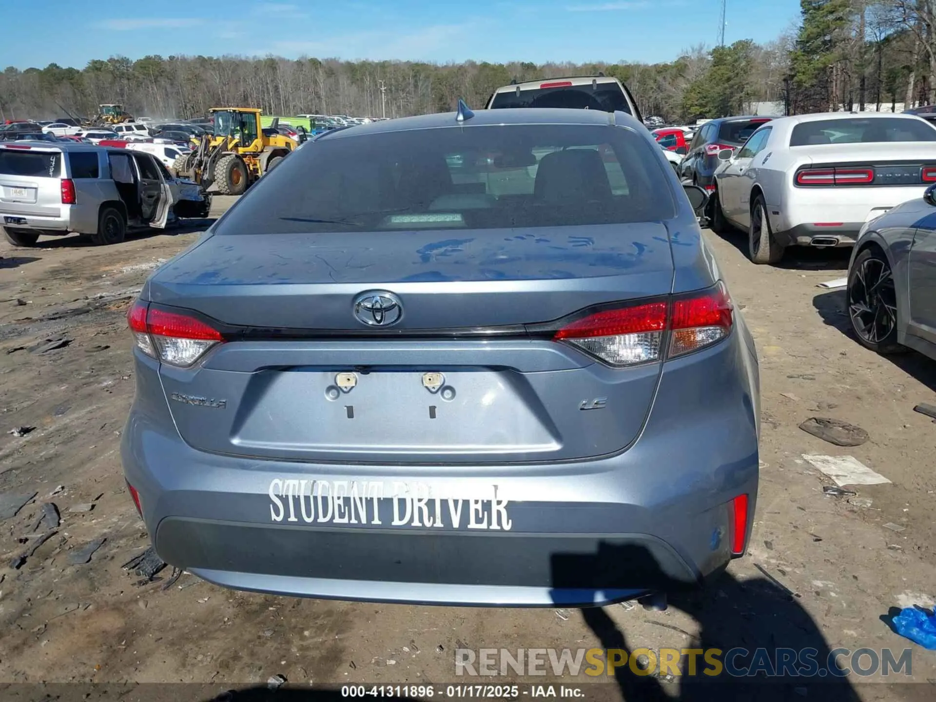 17 Photograph of a damaged car 5YFEPMAE3NP299757 TOYOTA COROLLA 2022