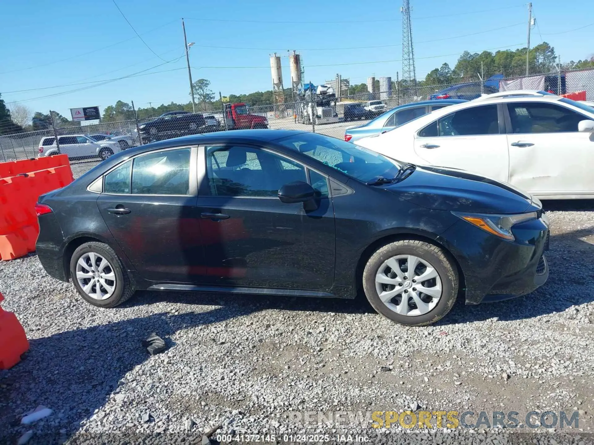13 Photograph of a damaged car 5YFEPMAE3NP318534 TOYOTA COROLLA 2022