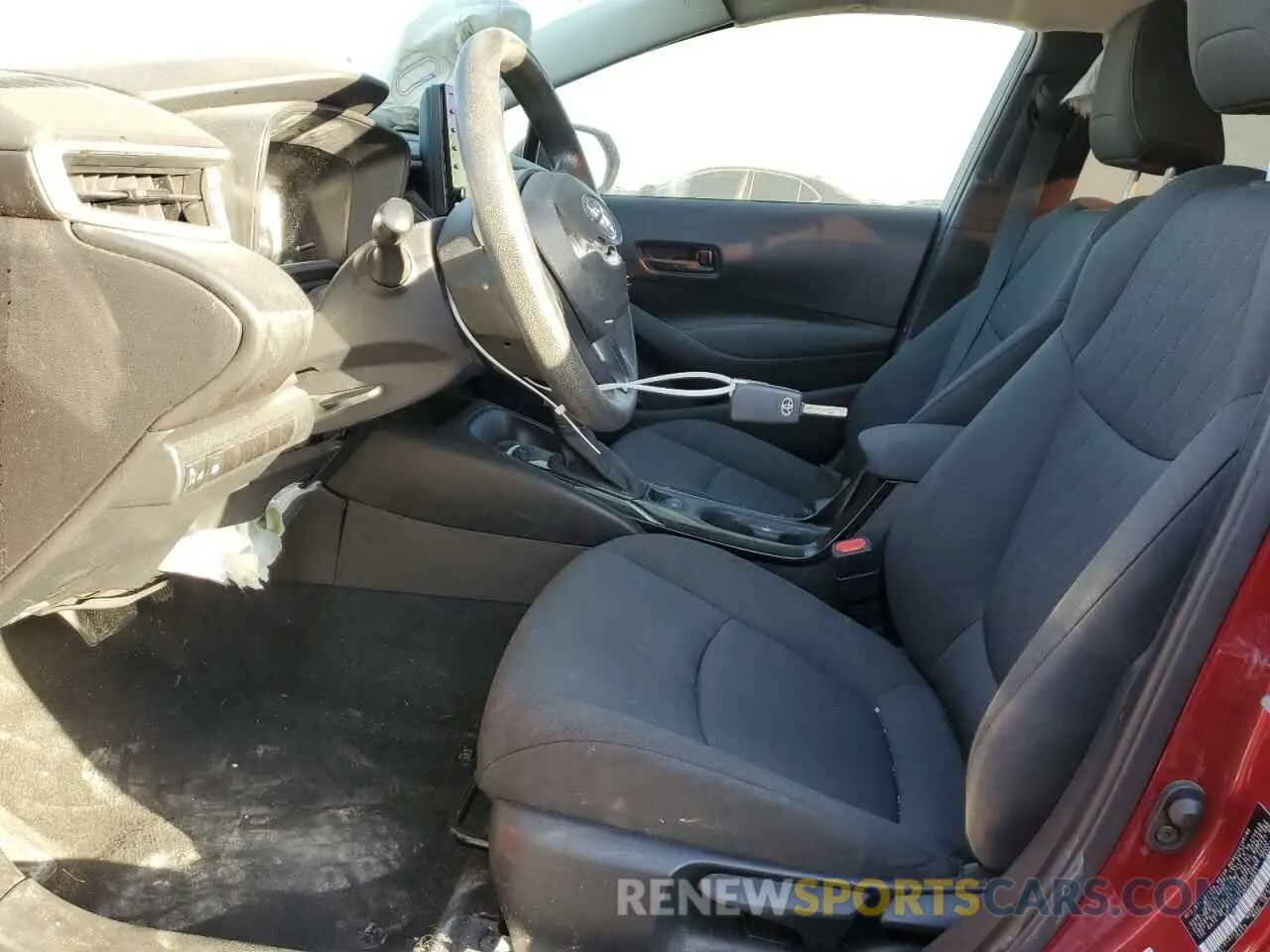 7 Photograph of a damaged car 5YFEPMAE3NP323801 TOYOTA COROLLA 2022