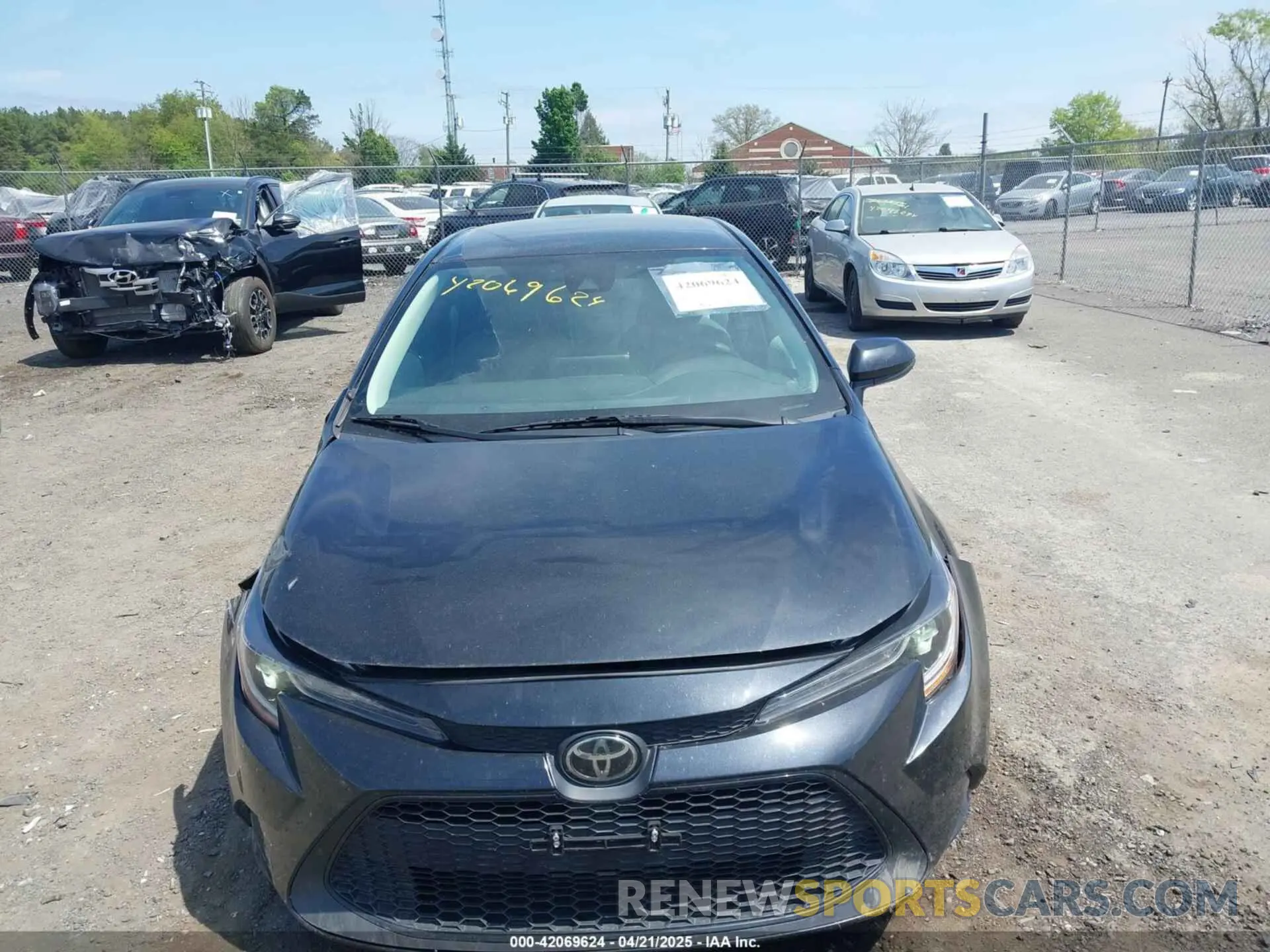 12 Photograph of a damaged car 5YFEPMAE3NP339299 TOYOTA COROLLA 2022