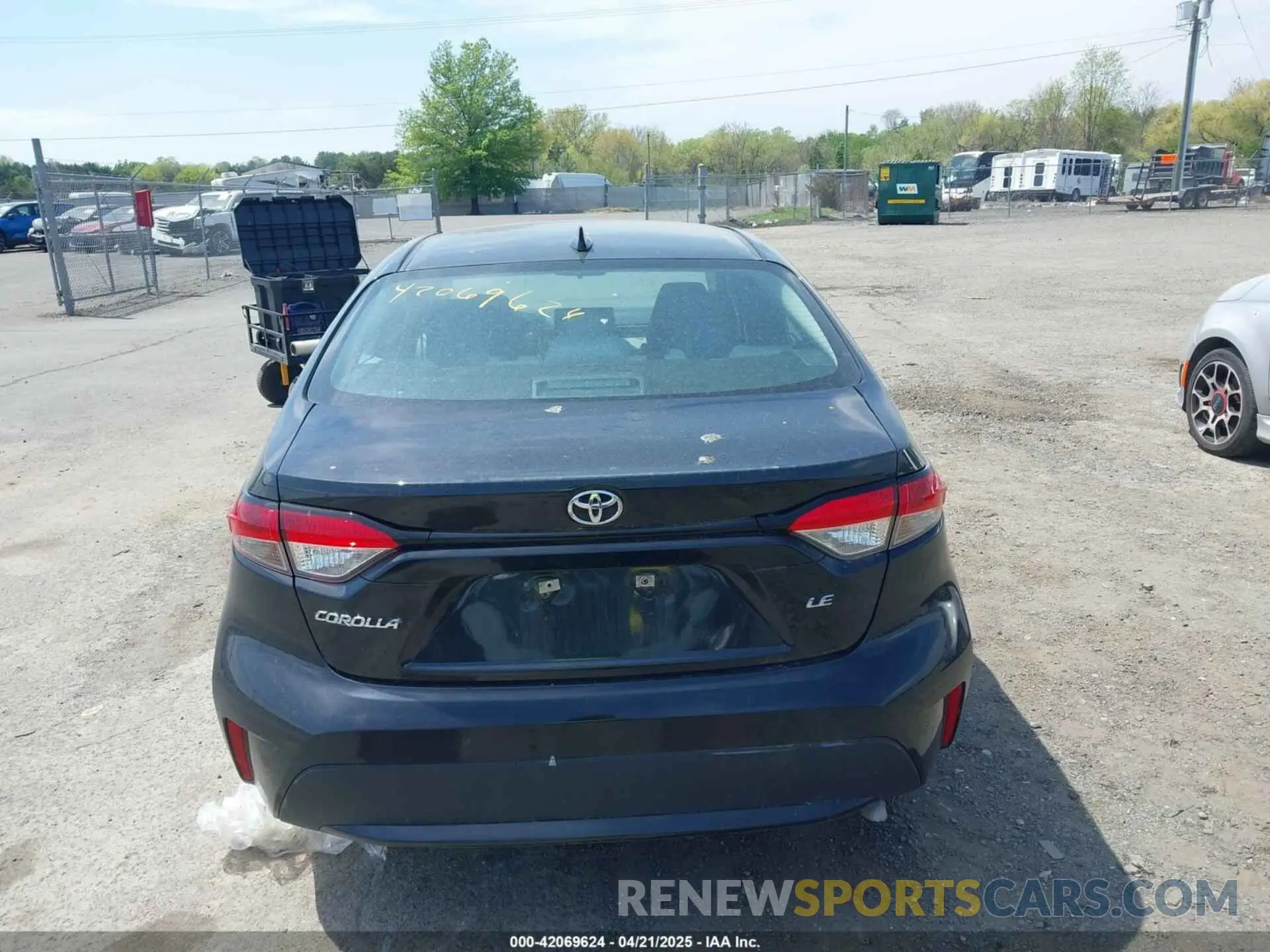 16 Photograph of a damaged car 5YFEPMAE3NP339299 TOYOTA COROLLA 2022