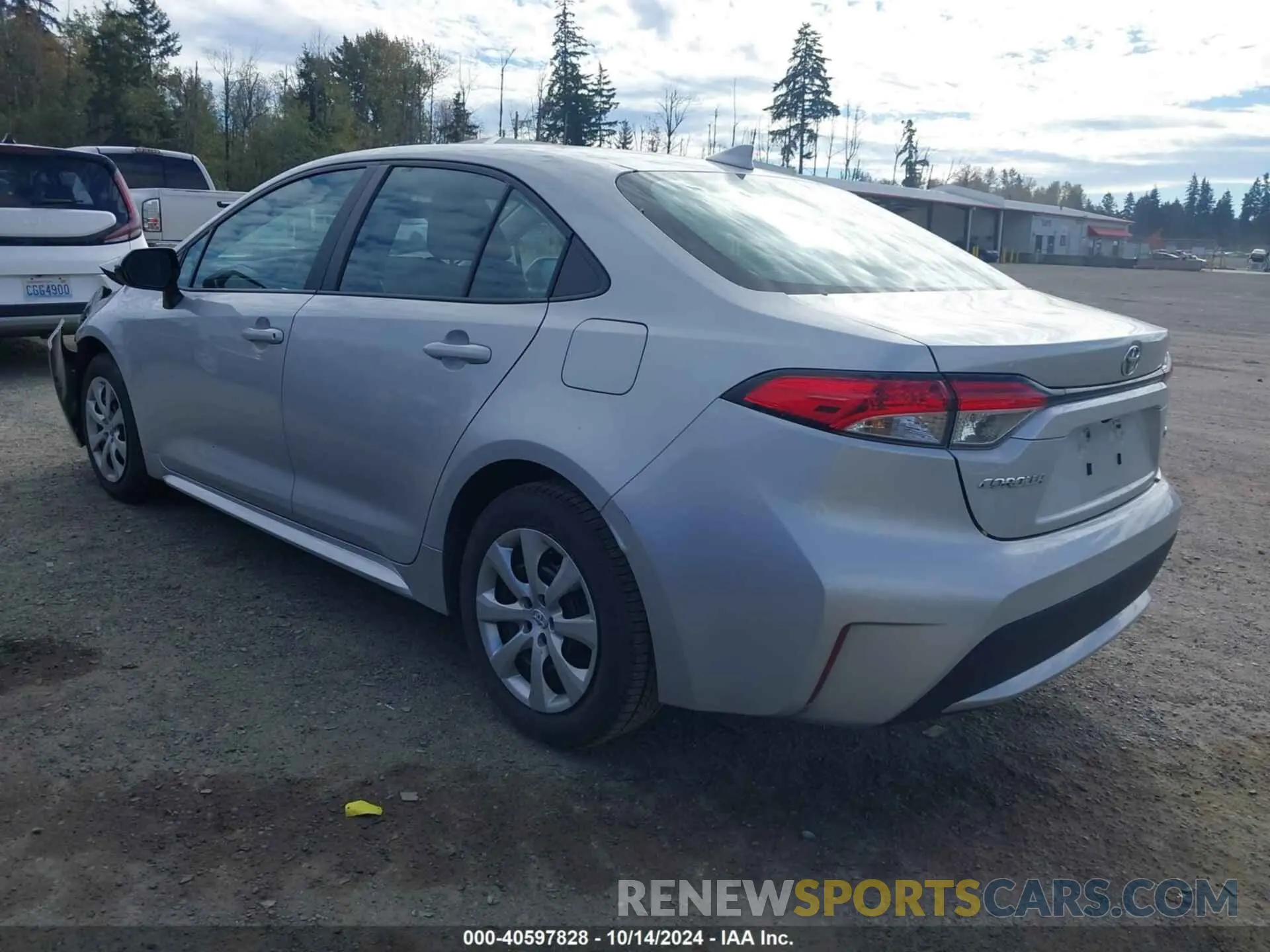 3 Photograph of a damaged car 5YFEPMAE3NP340789 TOYOTA COROLLA 2022