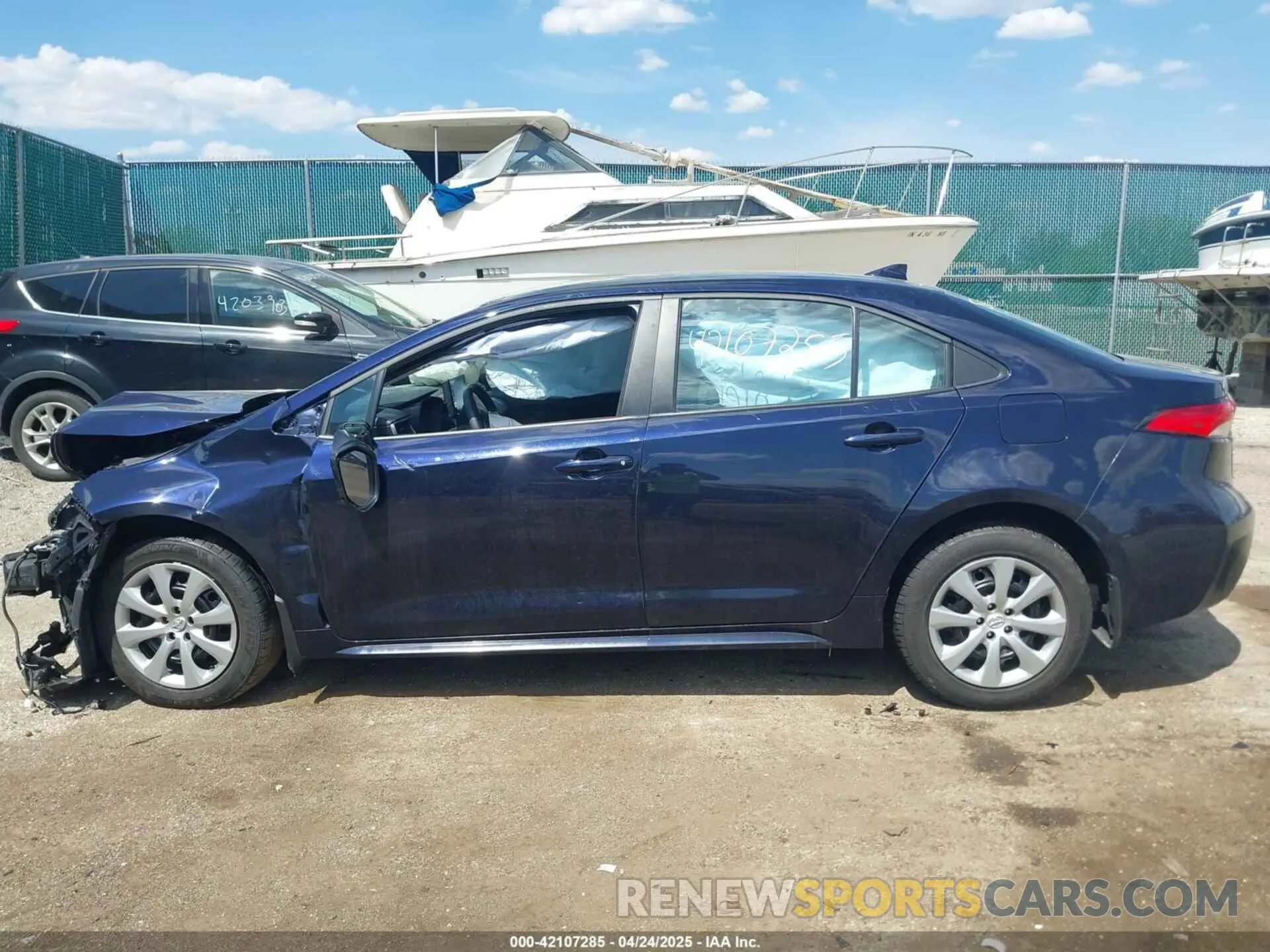 14 Photograph of a damaged car 5YFEPMAE3NP346625 TOYOTA COROLLA 2022