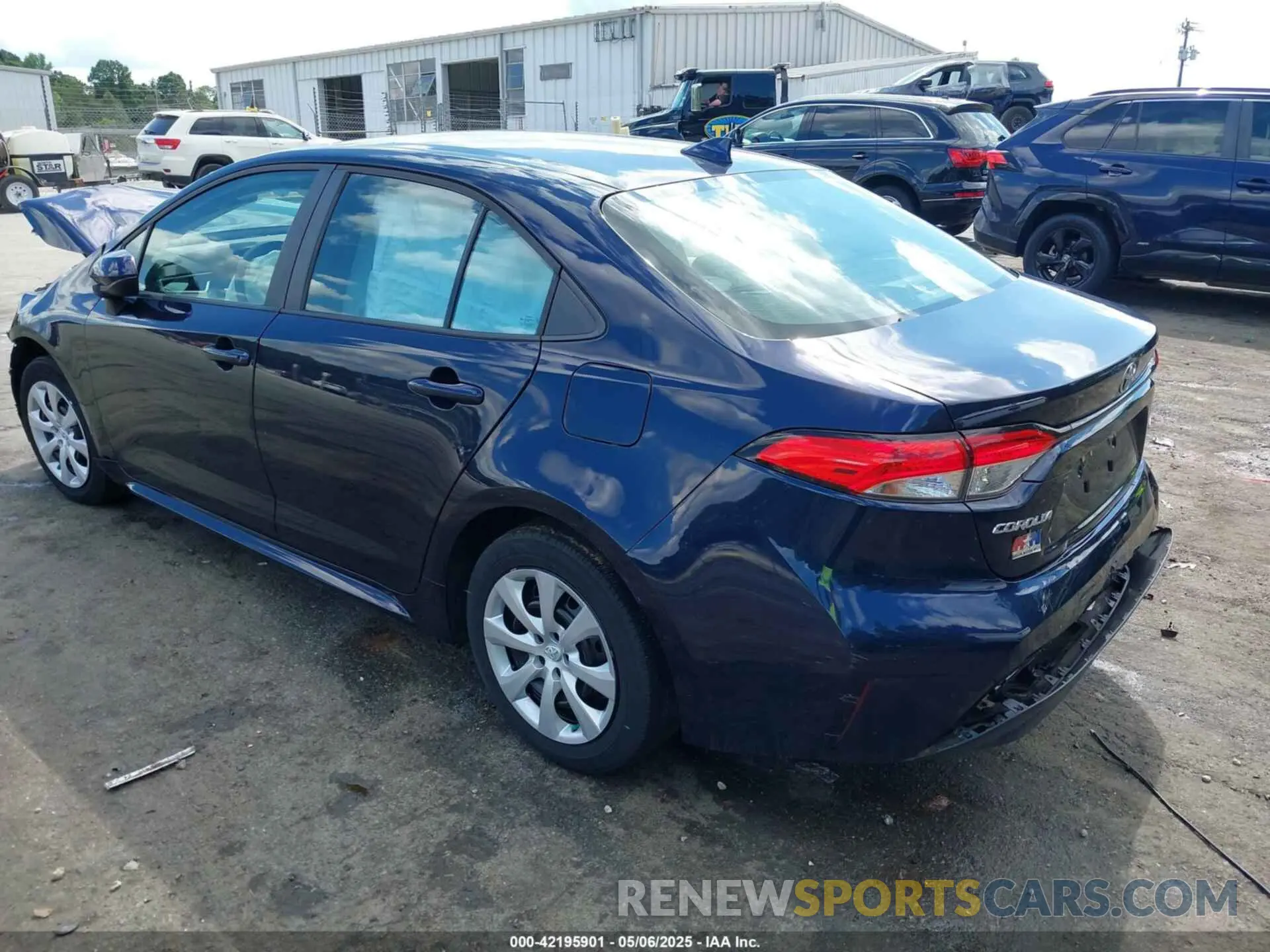 3 Photograph of a damaged car 5YFEPMAE3NP356037 TOYOTA COROLLA 2022
