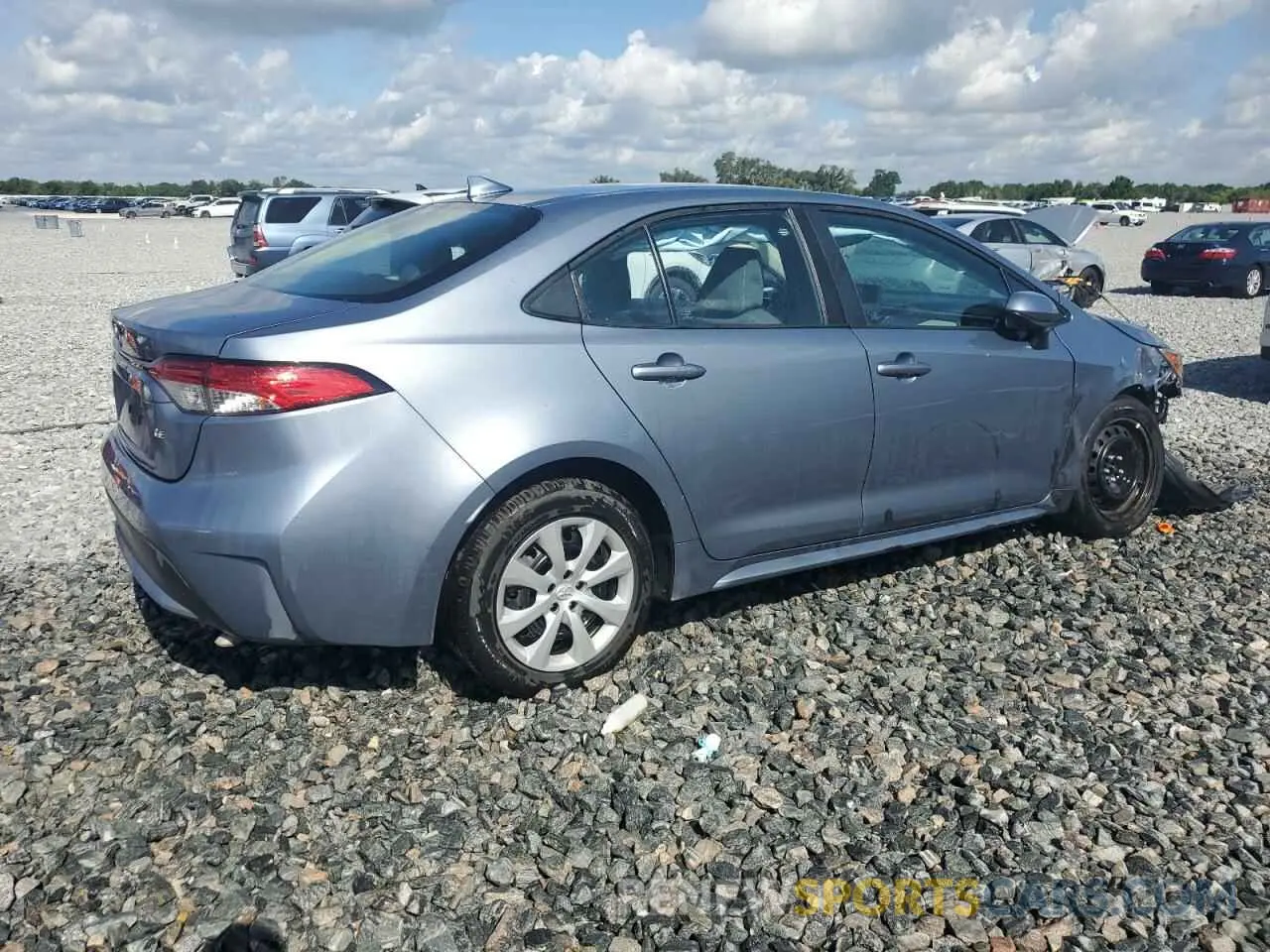 3 Photograph of a damaged car 5YFEPMAE3NP367460 TOYOTA COROLLA 2022