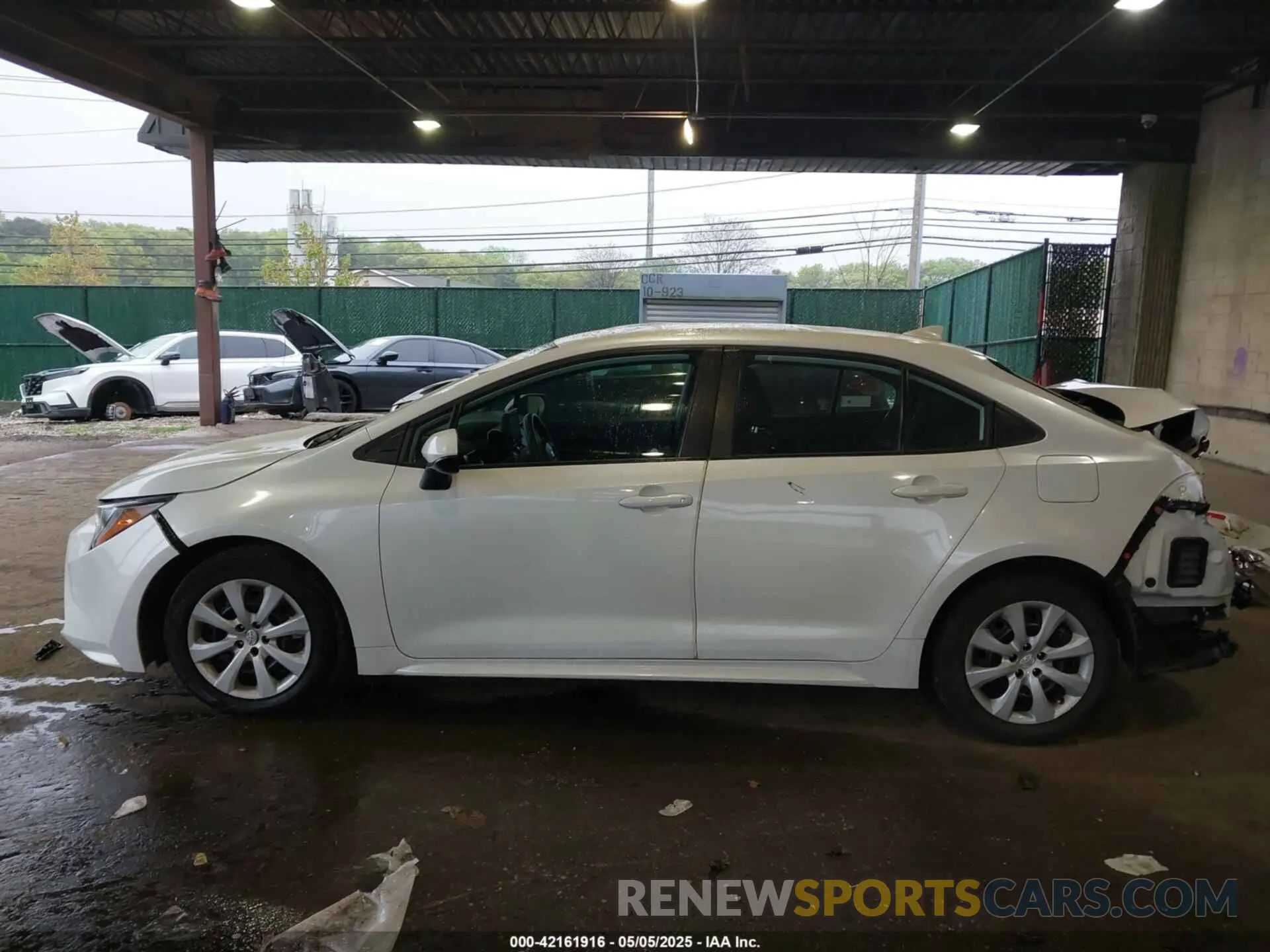 15 Photograph of a damaged car 5YFEPMAE4NP287147 TOYOTA COROLLA 2022