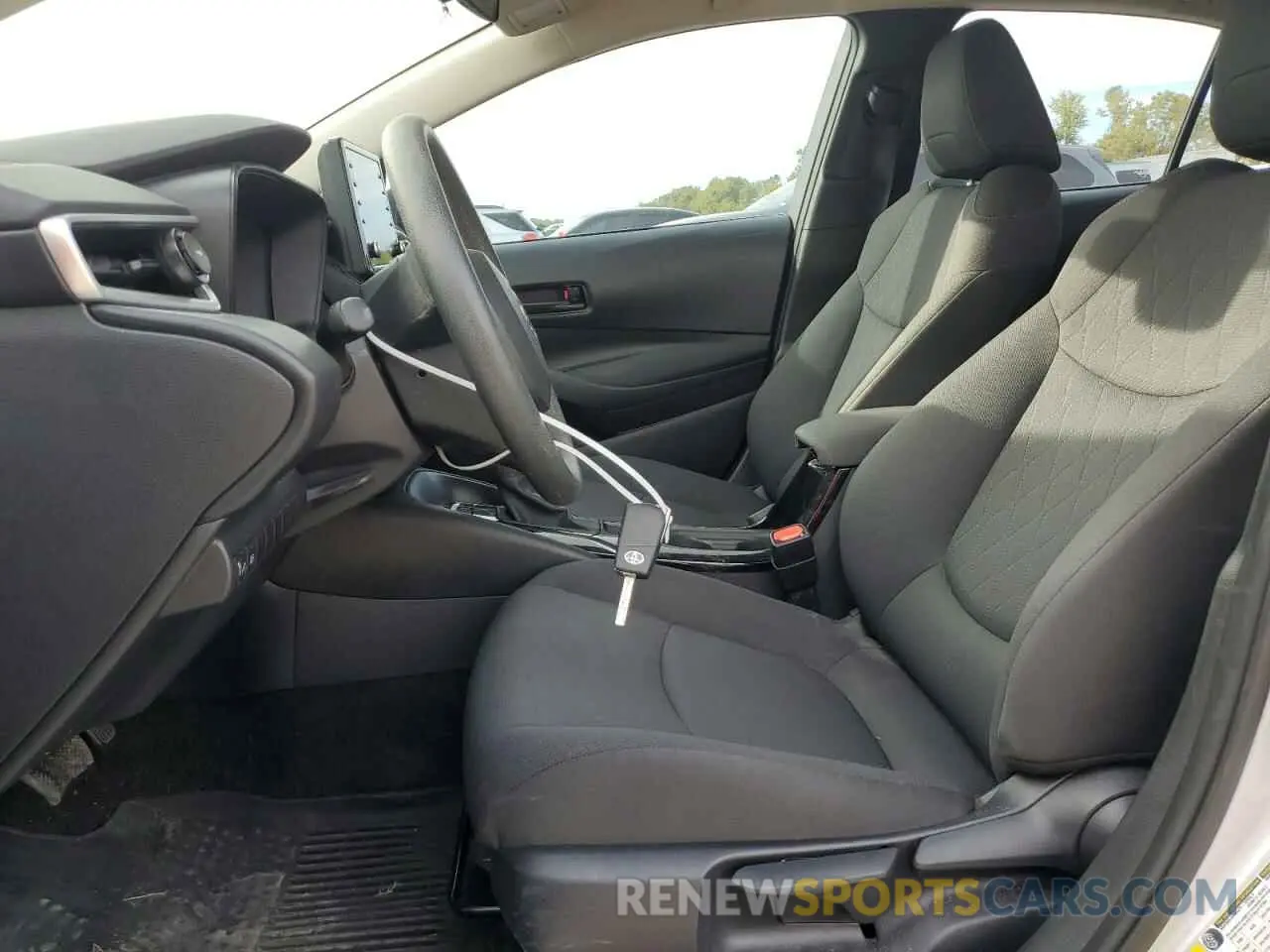 7 Photograph of a damaged car 5YFEPMAE4NP297340 TOYOTA COROLLA 2022