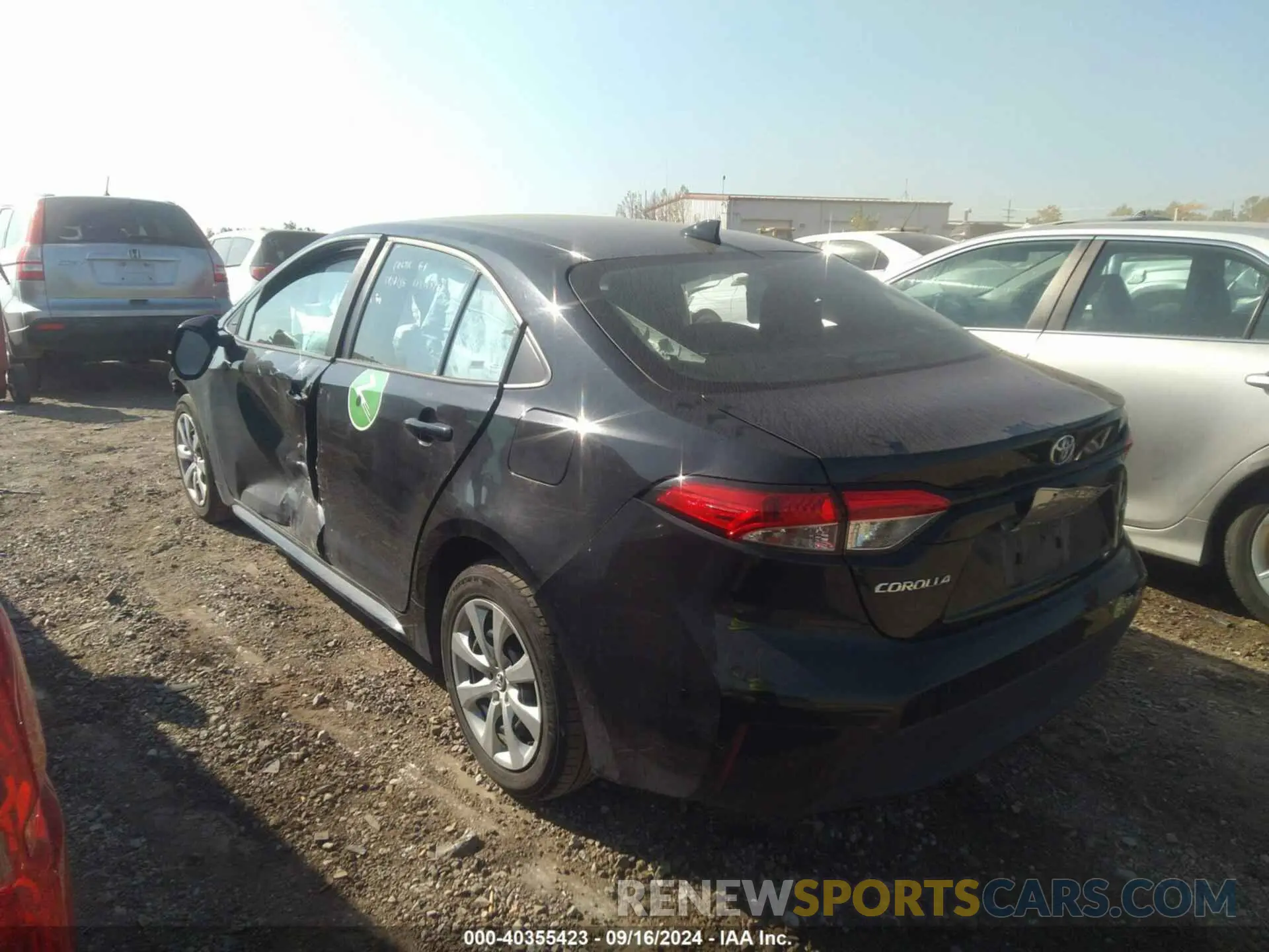 3 Photograph of a damaged car 5YFEPMAE4NP302469 TOYOTA COROLLA 2022