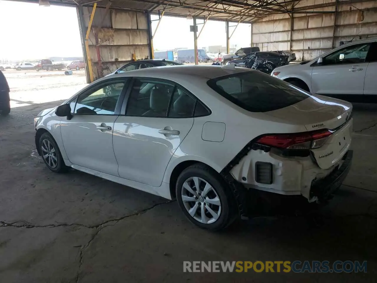 2 Photograph of a damaged car 5YFEPMAE4NP306862 TOYOTA COROLLA 2022