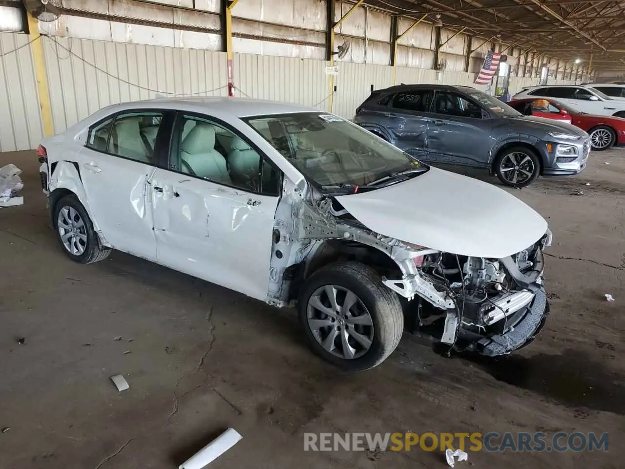 4 Photograph of a damaged car 5YFEPMAE4NP306862 TOYOTA COROLLA 2022