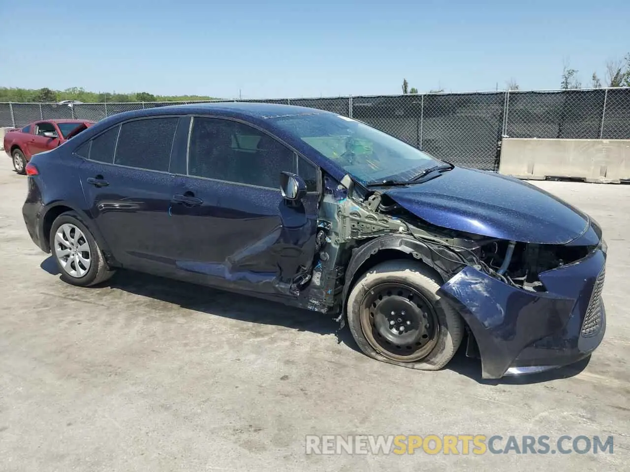 4 Photograph of a damaged car 5YFEPMAE4NP314993 TOYOTA COROLLA 2022