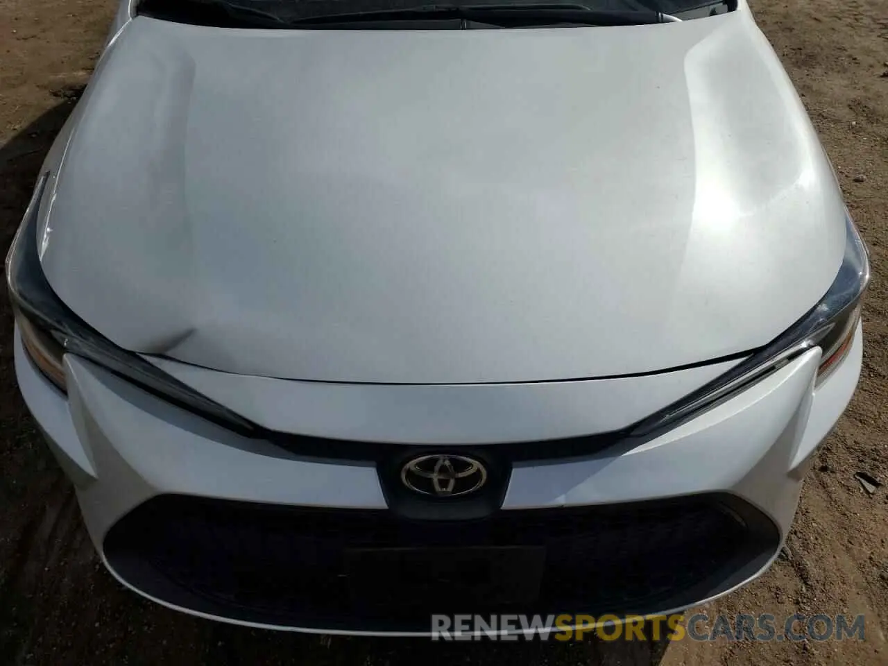 11 Photograph of a damaged car 5YFEPMAE4NP316730 TOYOTA COROLLA 2022