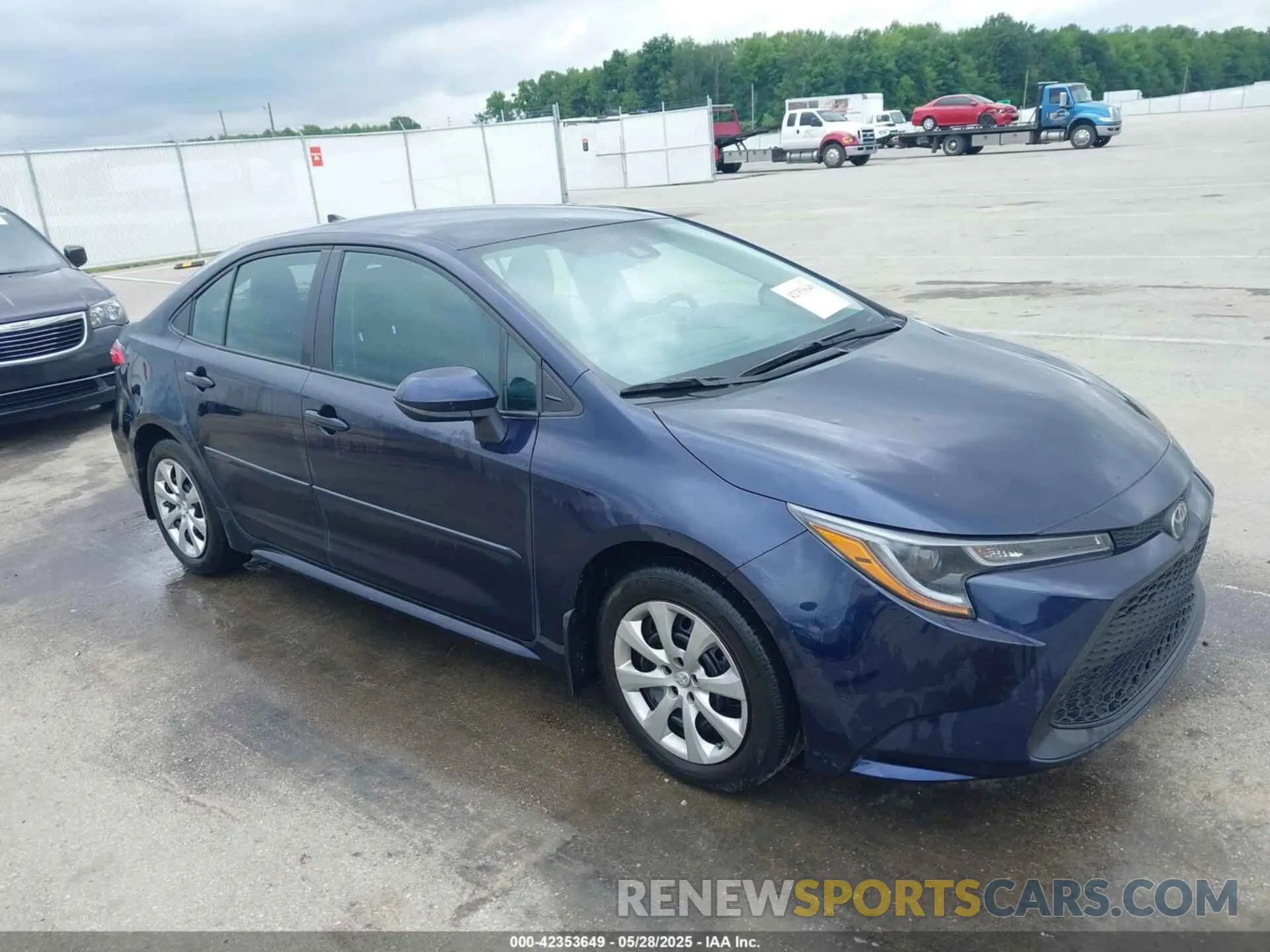 1 Photograph of a damaged car 5YFEPMAE4NP323693 TOYOTA COROLLA 2022