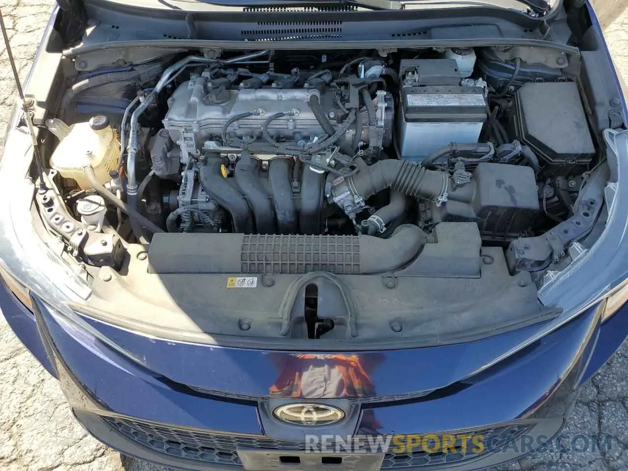 11 Photograph of a damaged car 5YFEPMAE4NP328327 TOYOTA COROLLA 2022