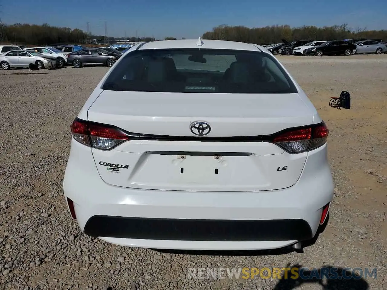 6 Photograph of a damaged car 5YFEPMAE4NP330661 TOYOTA COROLLA 2022