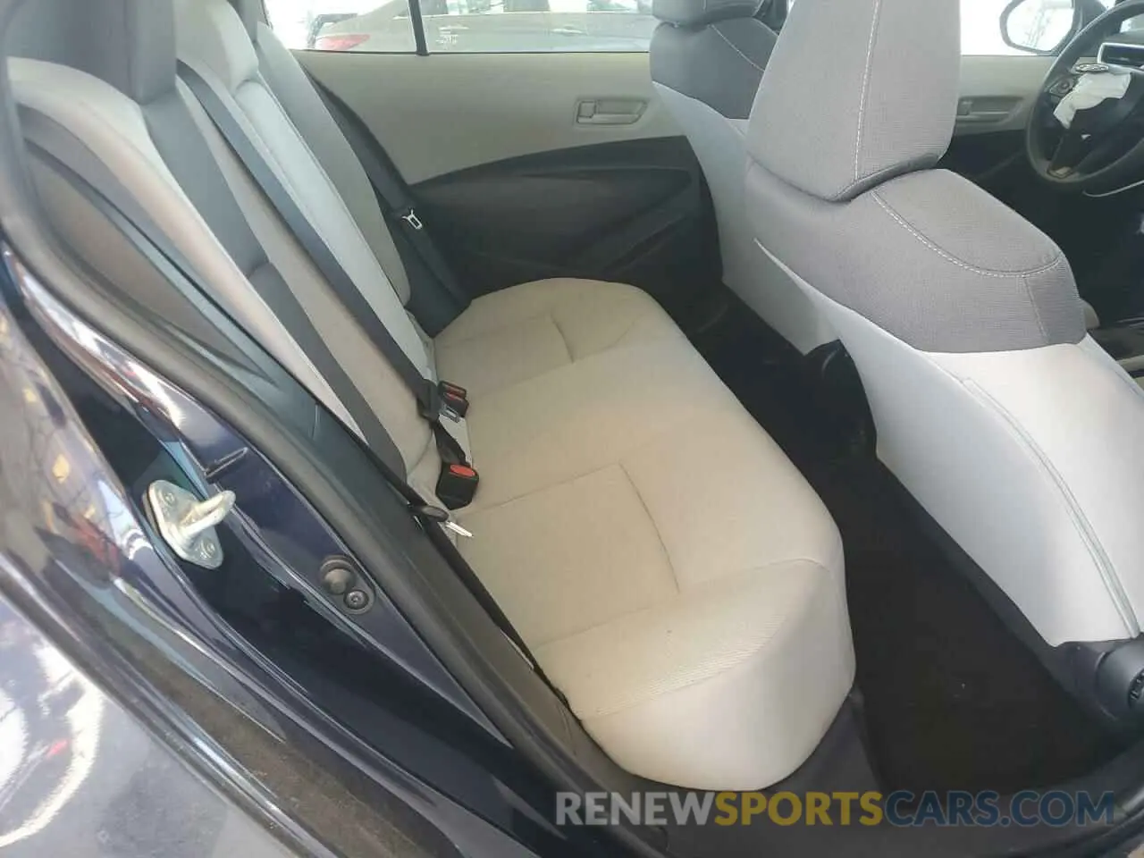 10 Photograph of a damaged car 5YFEPMAE4NP344270 TOYOTA COROLLA 2022