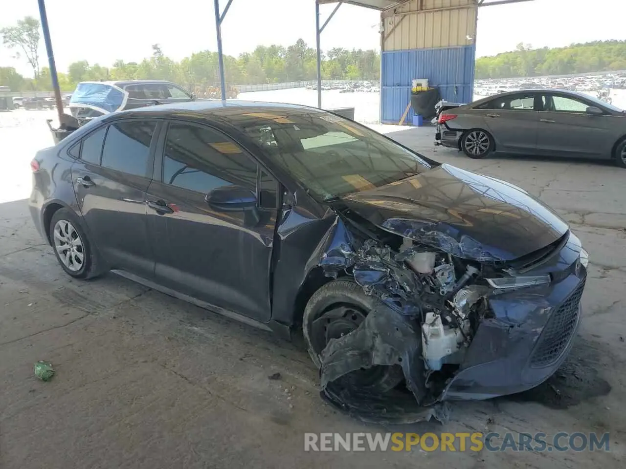 4 Photograph of a damaged car 5YFEPMAE4NP344270 TOYOTA COROLLA 2022