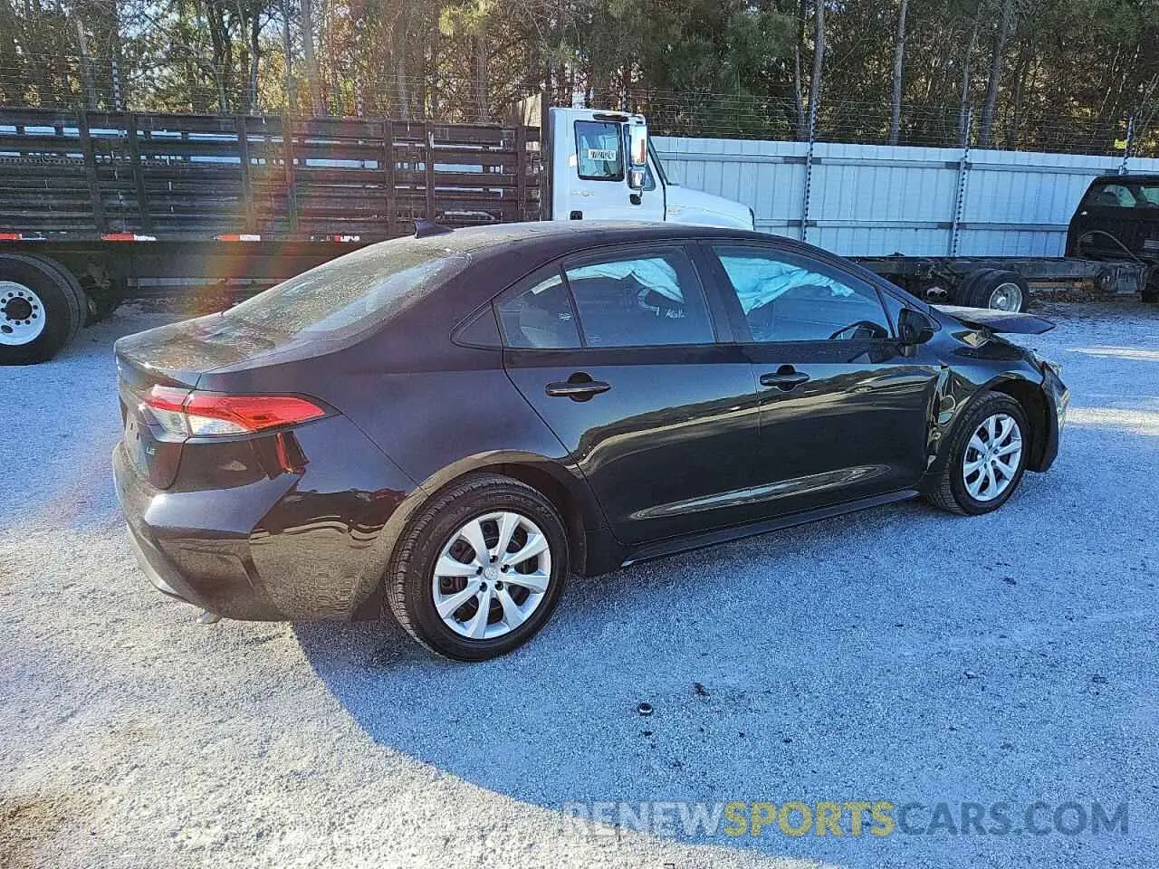 3 Photograph of a damaged car 5YFEPMAE4NP358217 TOYOTA COROLLA 2022